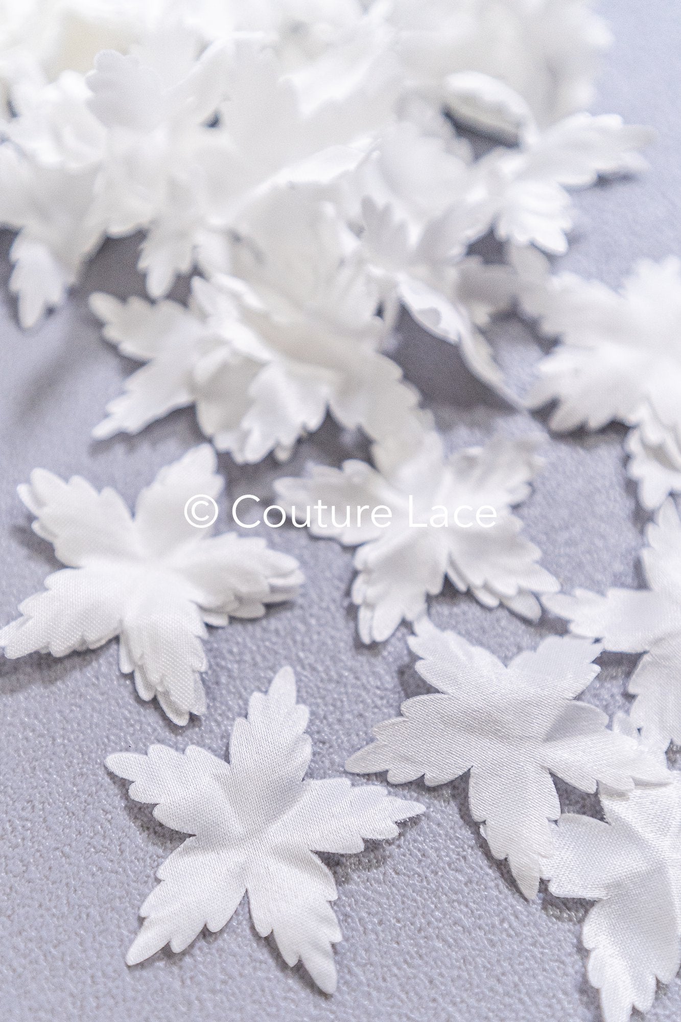 100 uds. - Flores 3D / Flores de tela para vestidos de novia / Apliques de encaje con flores 3D // A26-519