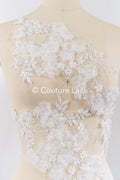 Lace for wedding dresses with pearls and 3D flowers // A25-521