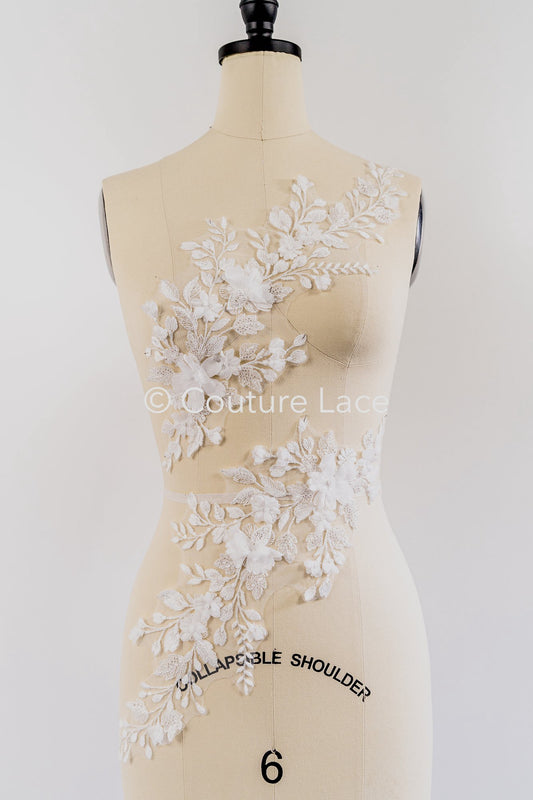 Aplicaciones de perlas con flores 3D para vestidos de novia / Encaje de novia con motivos de perlas // A26-524