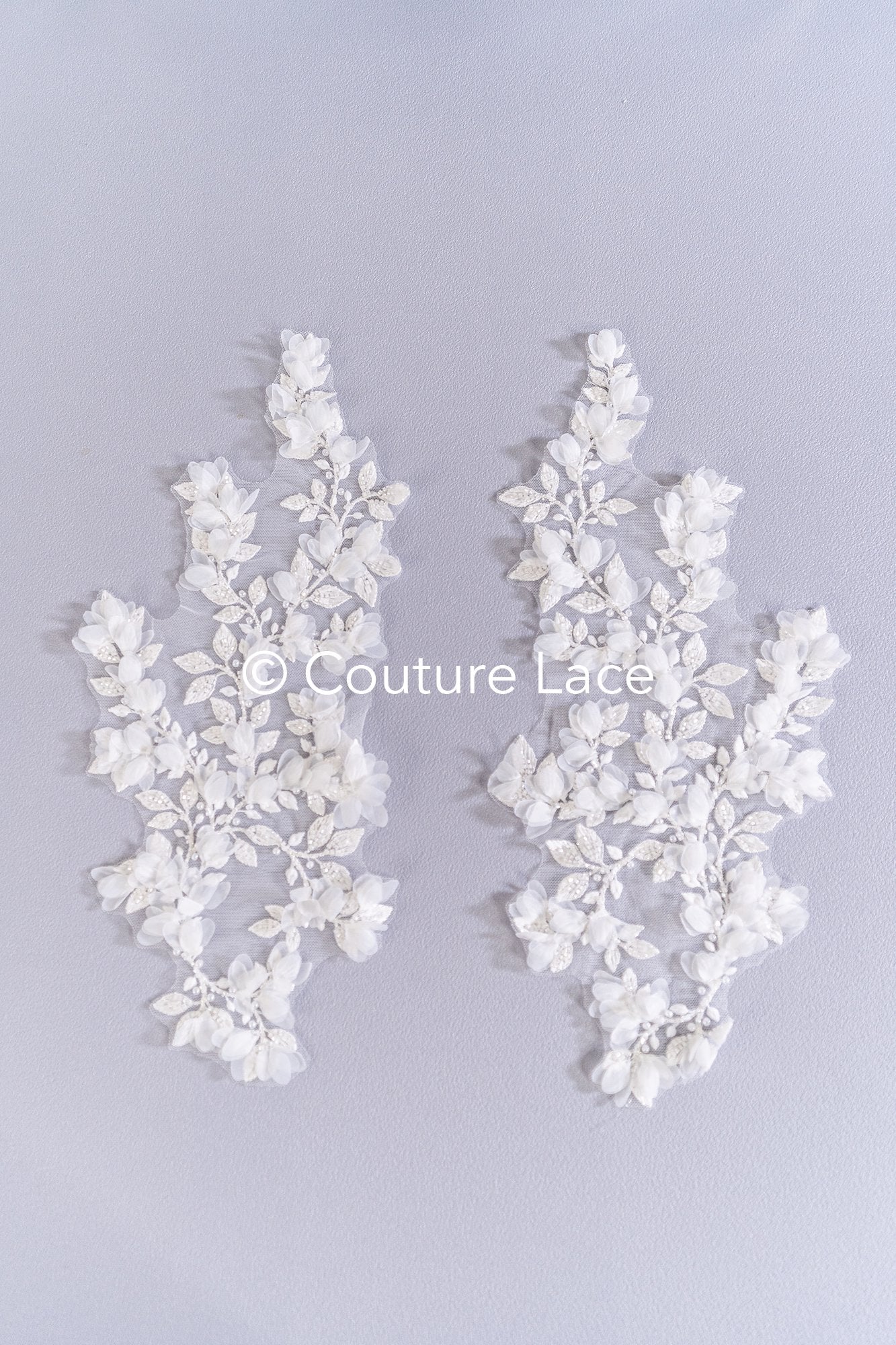 3D-Blumen Perlen-Applikationen für Brautkleider/ Brautkleidspitze Perlen Motive // A26-525