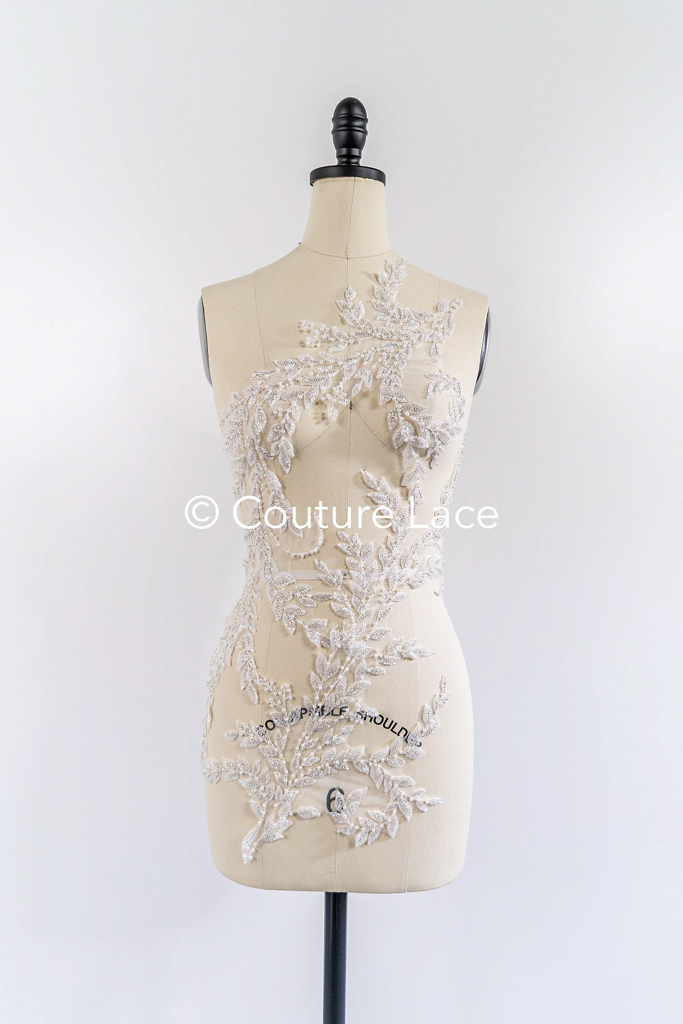 Appliques florales brodées de perles pour robes de mariée / Dentelle pour robe de mariée à motifs de perles // A25-527