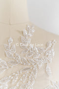 Appliques florales brodées de perles pour robes de mariée / Dentelle pour robe de mariée à motifs de perles // A25-527
