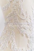 Appliques florales brodées de perles pour robes de mariée / Dentelle pour robe de mariée à motifs de perles // A25-527
