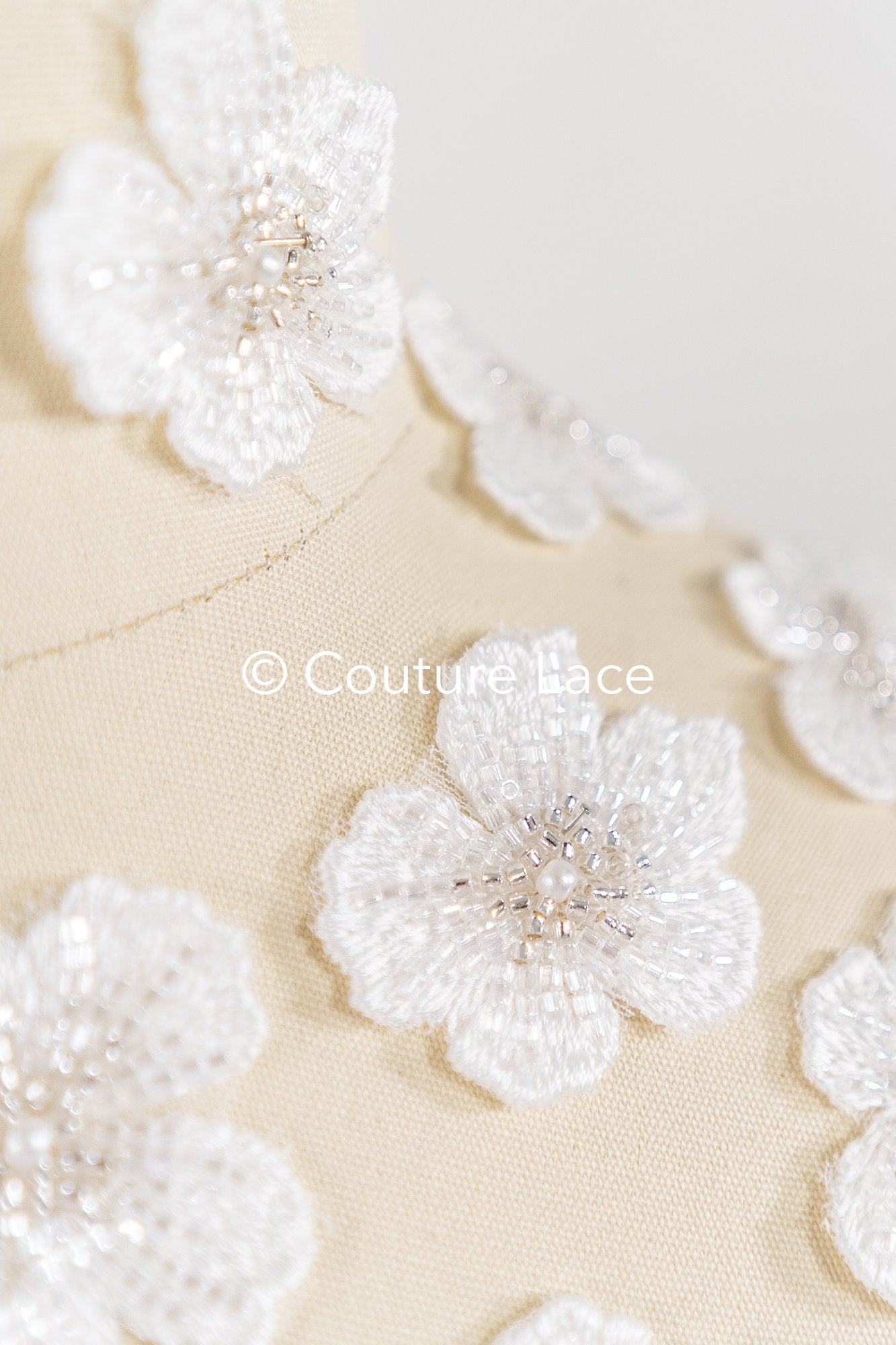 Perlenbestickte 3D Blüten/ 3D Blüten für Brautkleider // A25-528