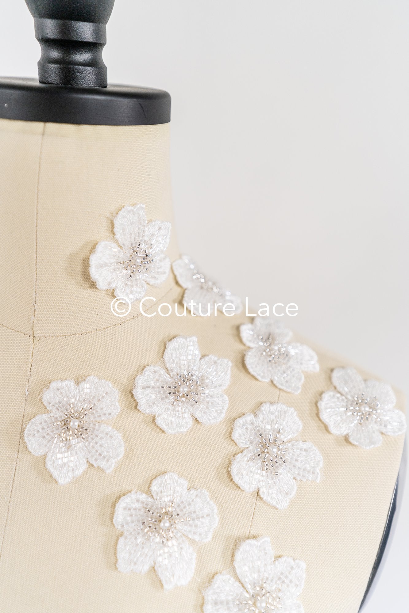 Perlenbestickte 3D Blüten/ 3D Blüten für Brautkleider // A25-528