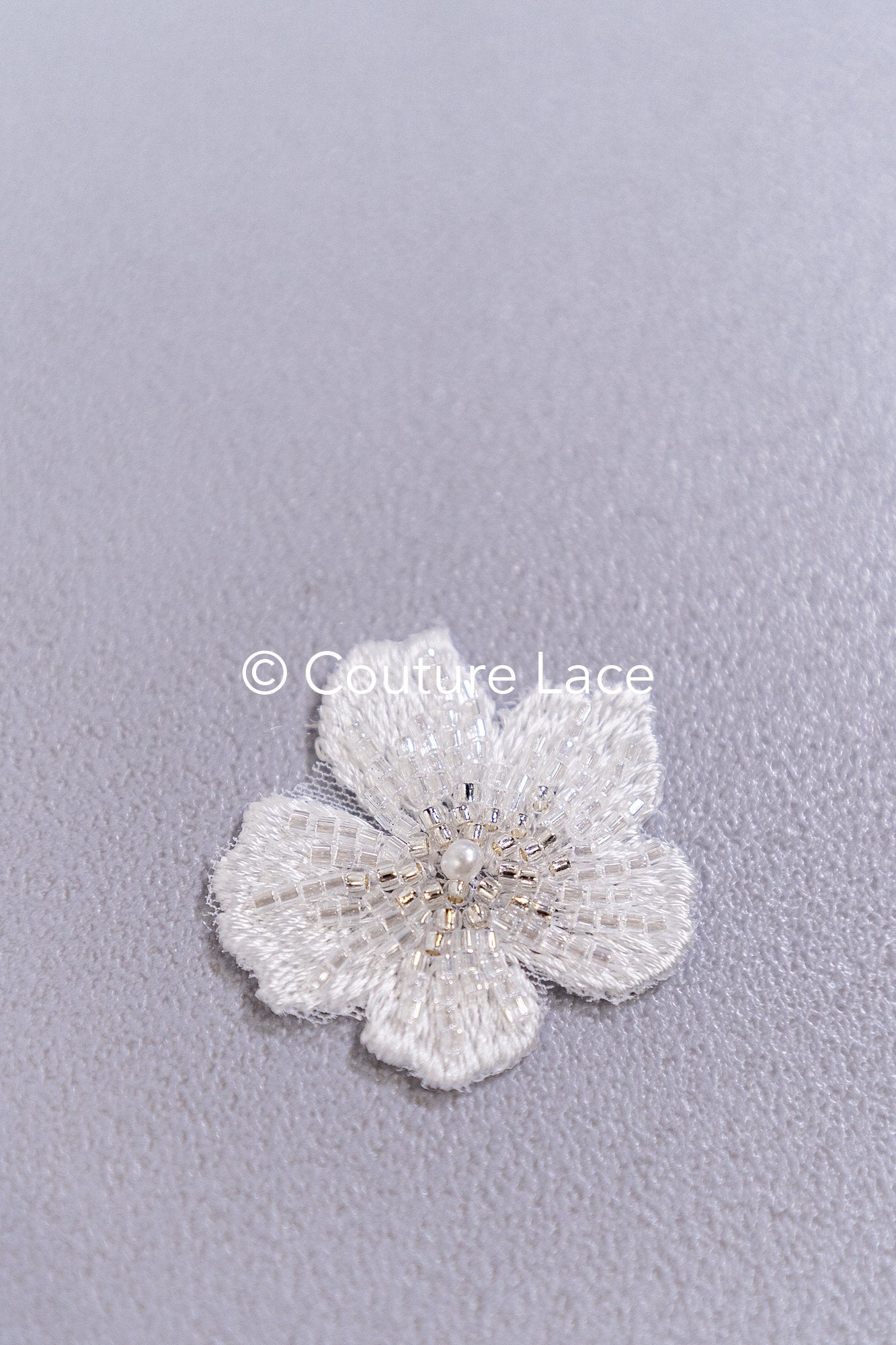 Perlenbestickte 3D Blüten/ 3D Blüten für Brautkleider // A25-528