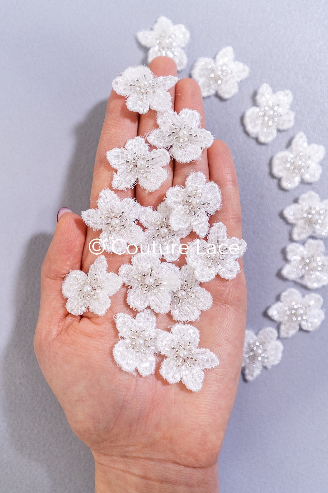 Perlenbestickte 3D Blüten/ 3D Blüten für Brautkleider // A25-529