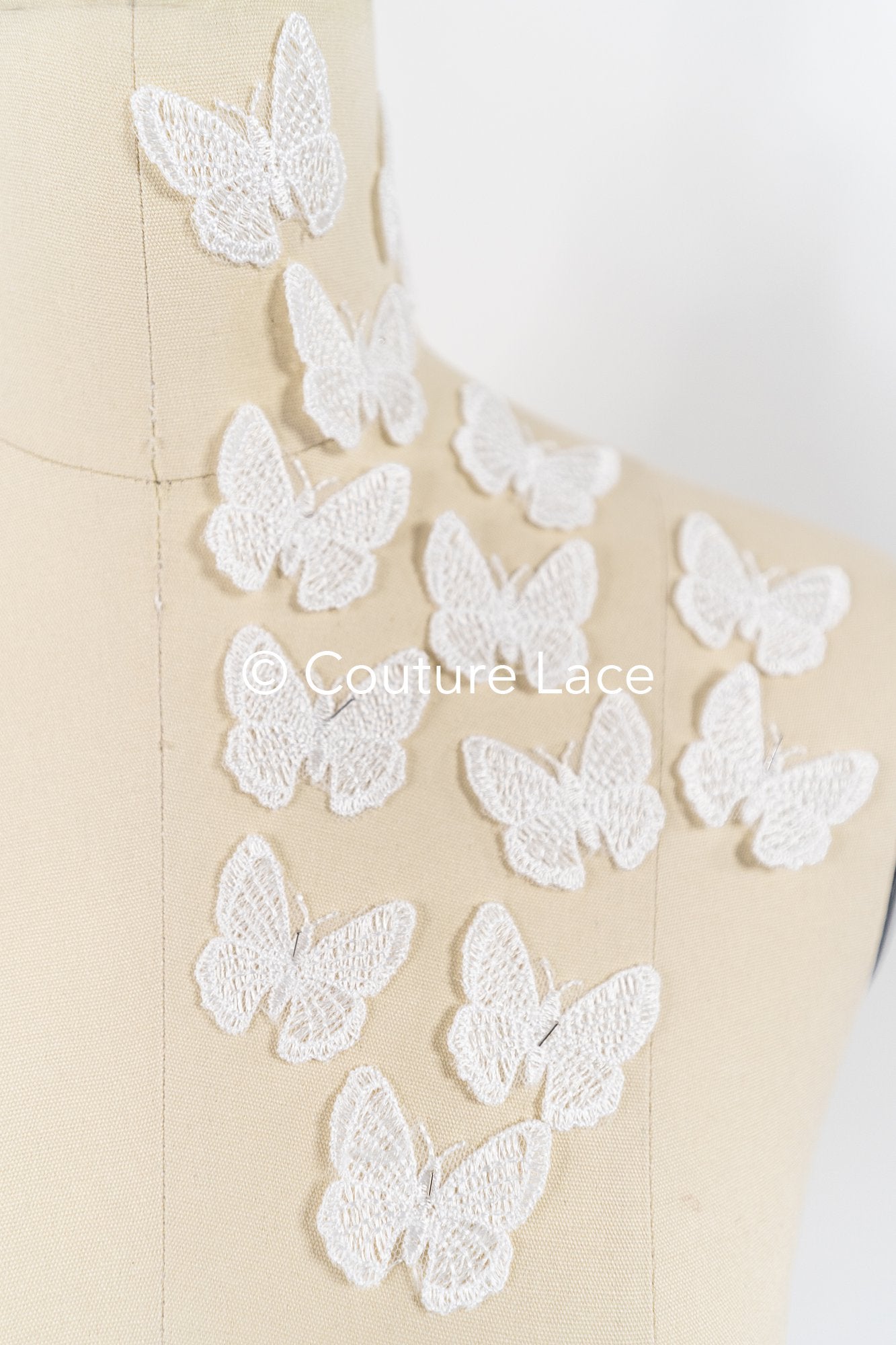 20Stk. 3D Schmetterlinge Spitzenapplikation/ Hochzeitskleid Spitzenapplikation/ Bestickte Schmetterlinge// A26-178B