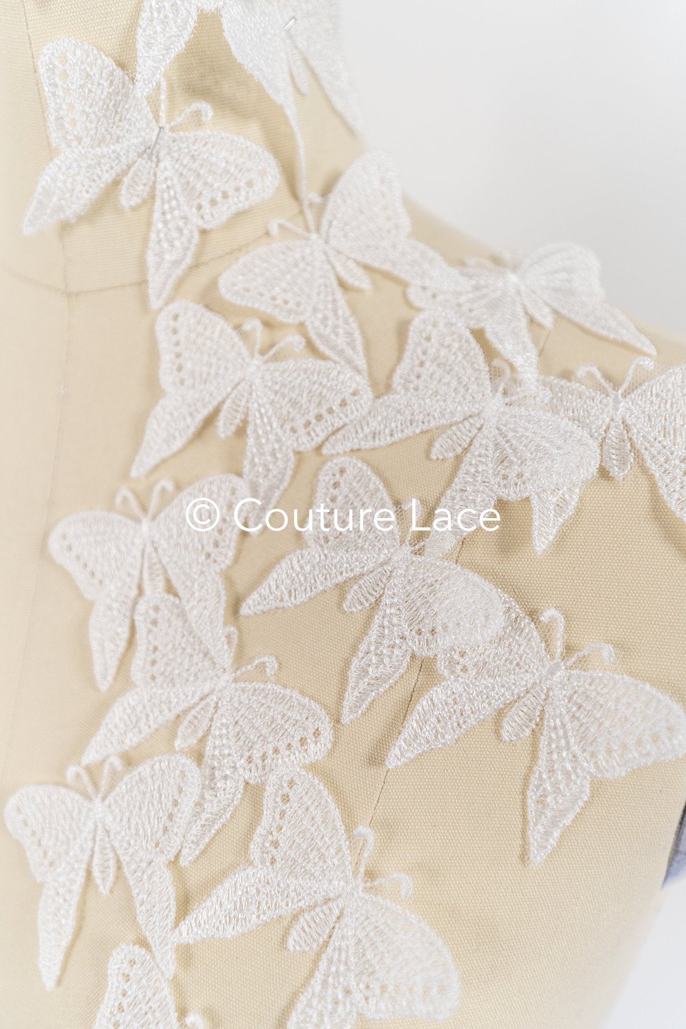 20Stk. 3D Schmetterlinge Spitzenapplikation/ Hochzeitskleid Spitzenapplikation/ Bestickte Schmetterlinge// A26-179B