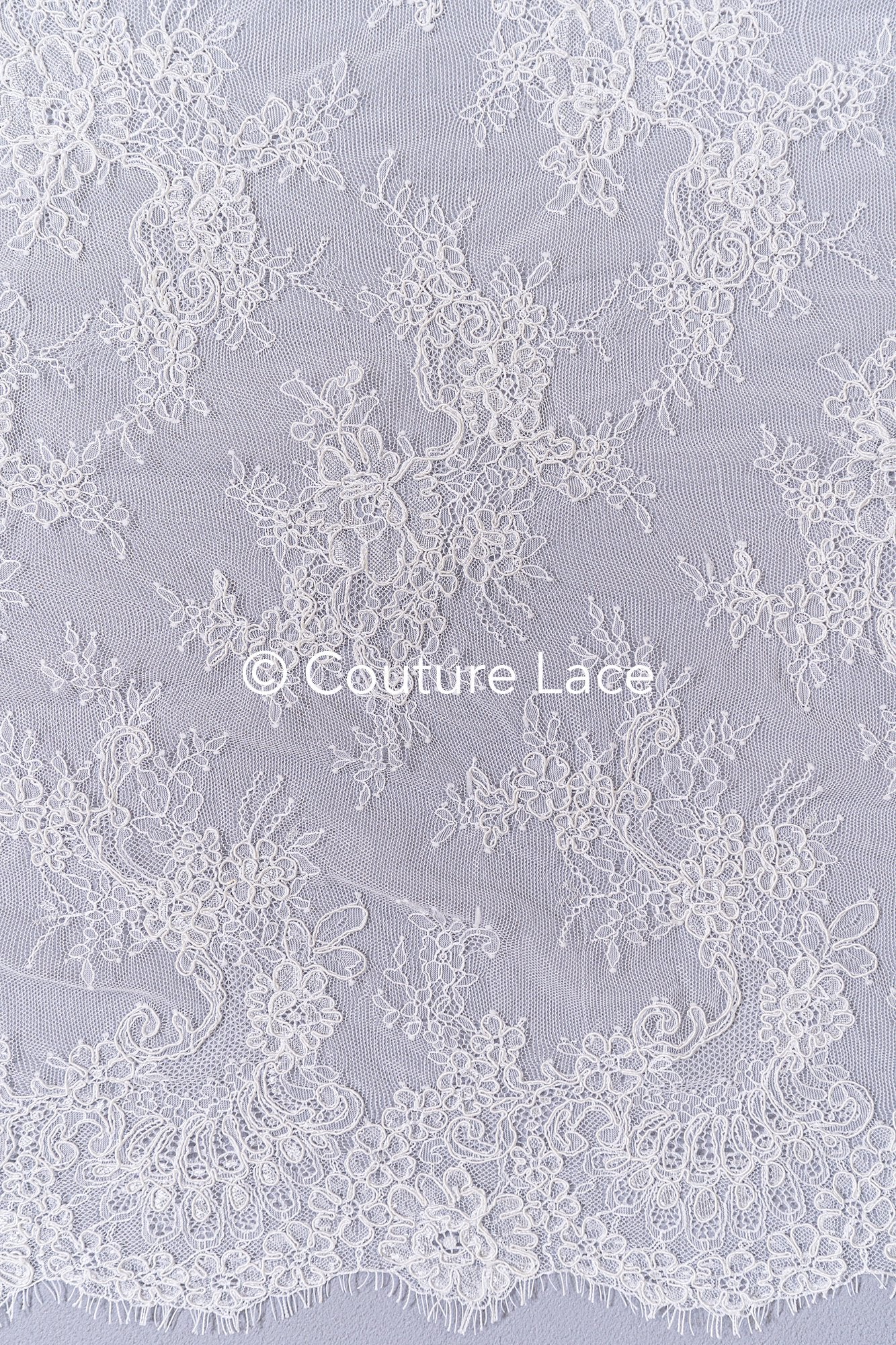 3 meters of French Chantilly lace / French bridal lace / L26-872