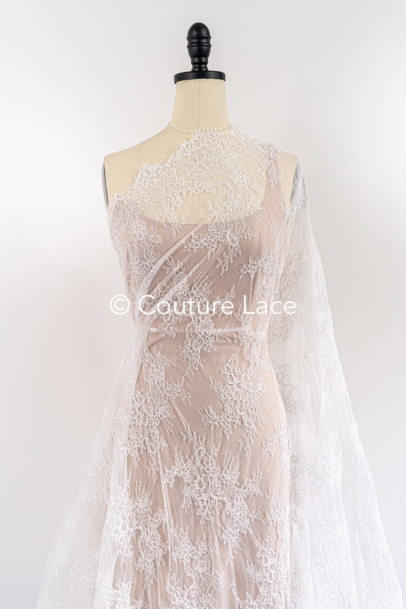 3 meters of French Chantilly lace / French bridal lace / L26-872