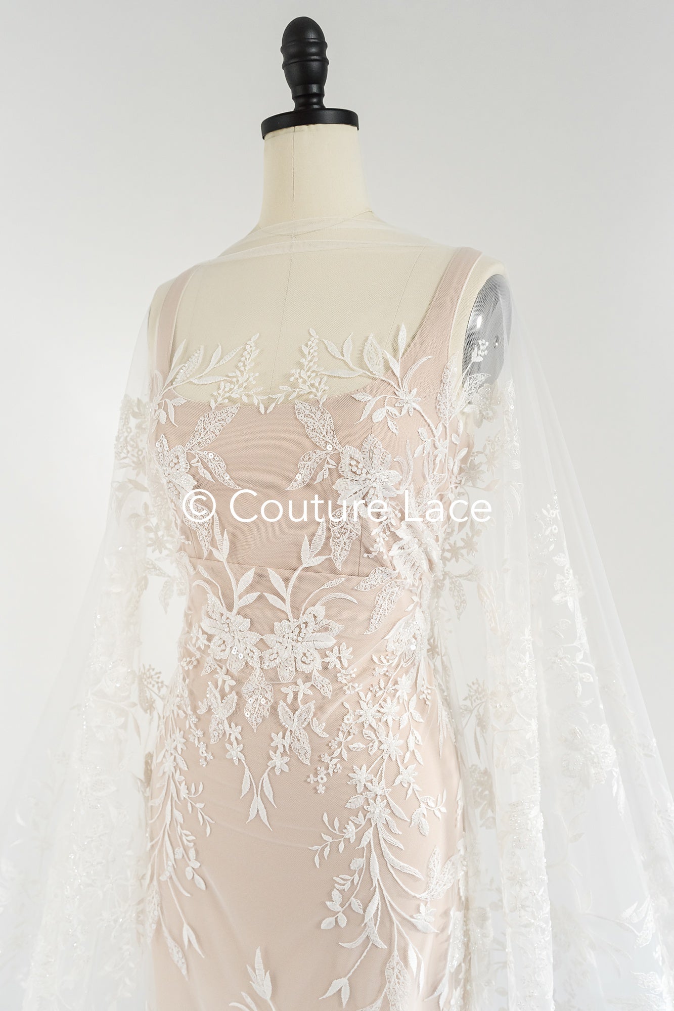 Braut Spitzenstoff mit Perlen / Off-White Braut Spitze/ bestickte Hochzeit Spitze/ Couture Spitze/ L24-676