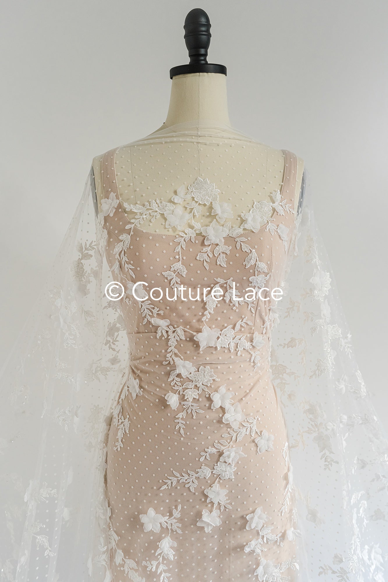 3D Blumen-Spitzenstoff/ Braut-Spitzenstoff/ Romantischer Spitzenstoff mit 3D Blumen & Punkten// L24-702