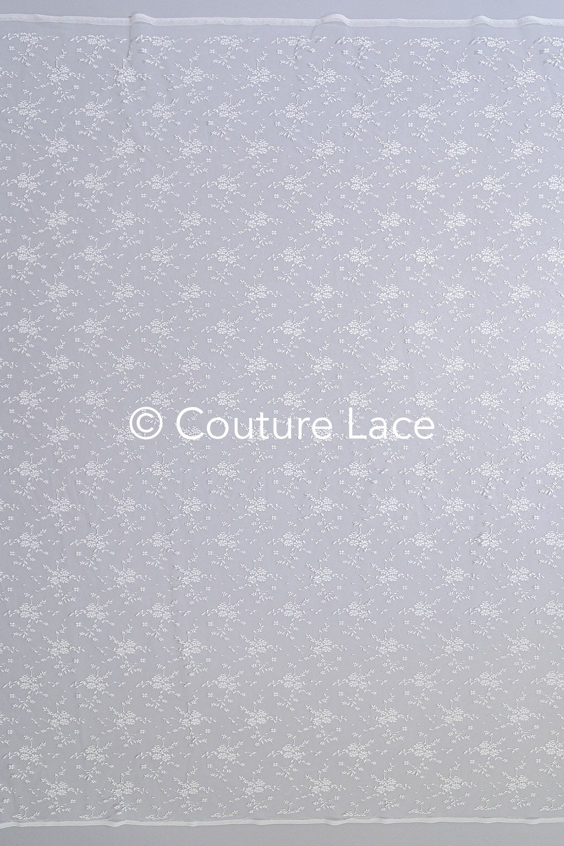 Dentelle française pour robes de mariée / Dentelle de Chantilly pour mariées // L25-714