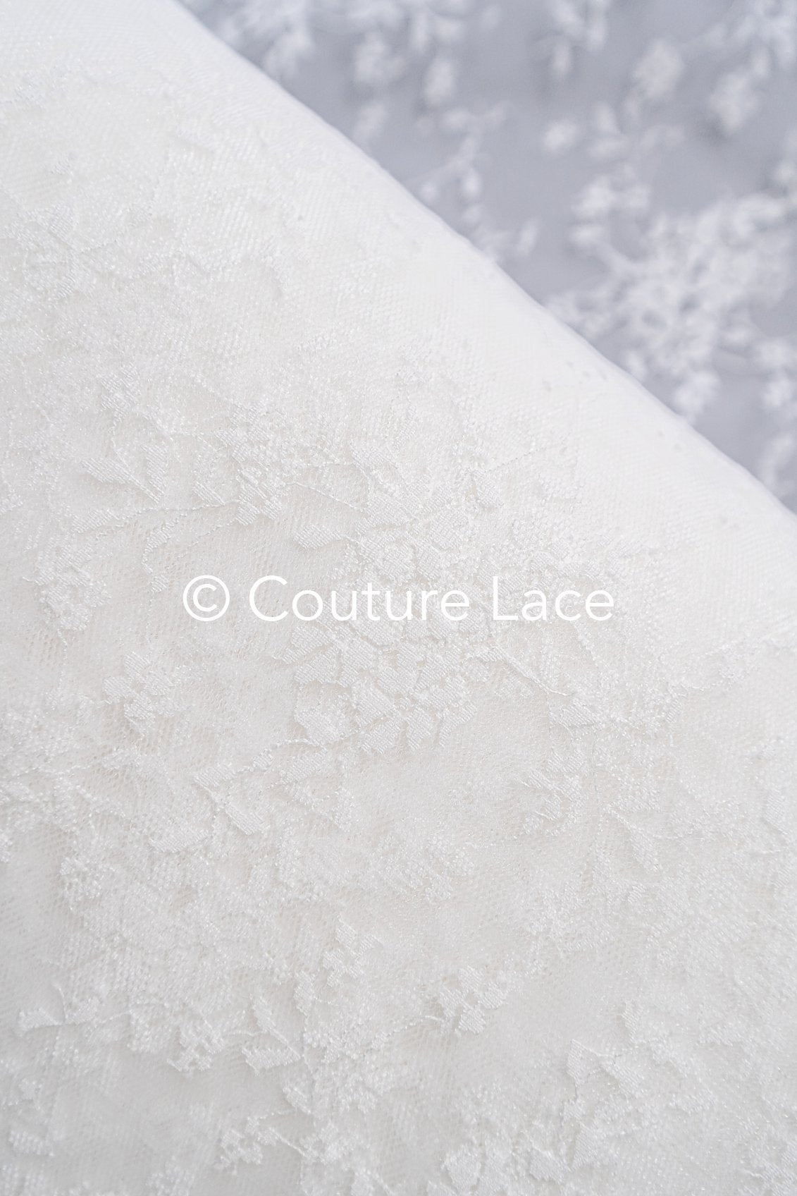 Dentelle française pour robes de mariée / Dentelle de Chantilly pour mariées // L25-714