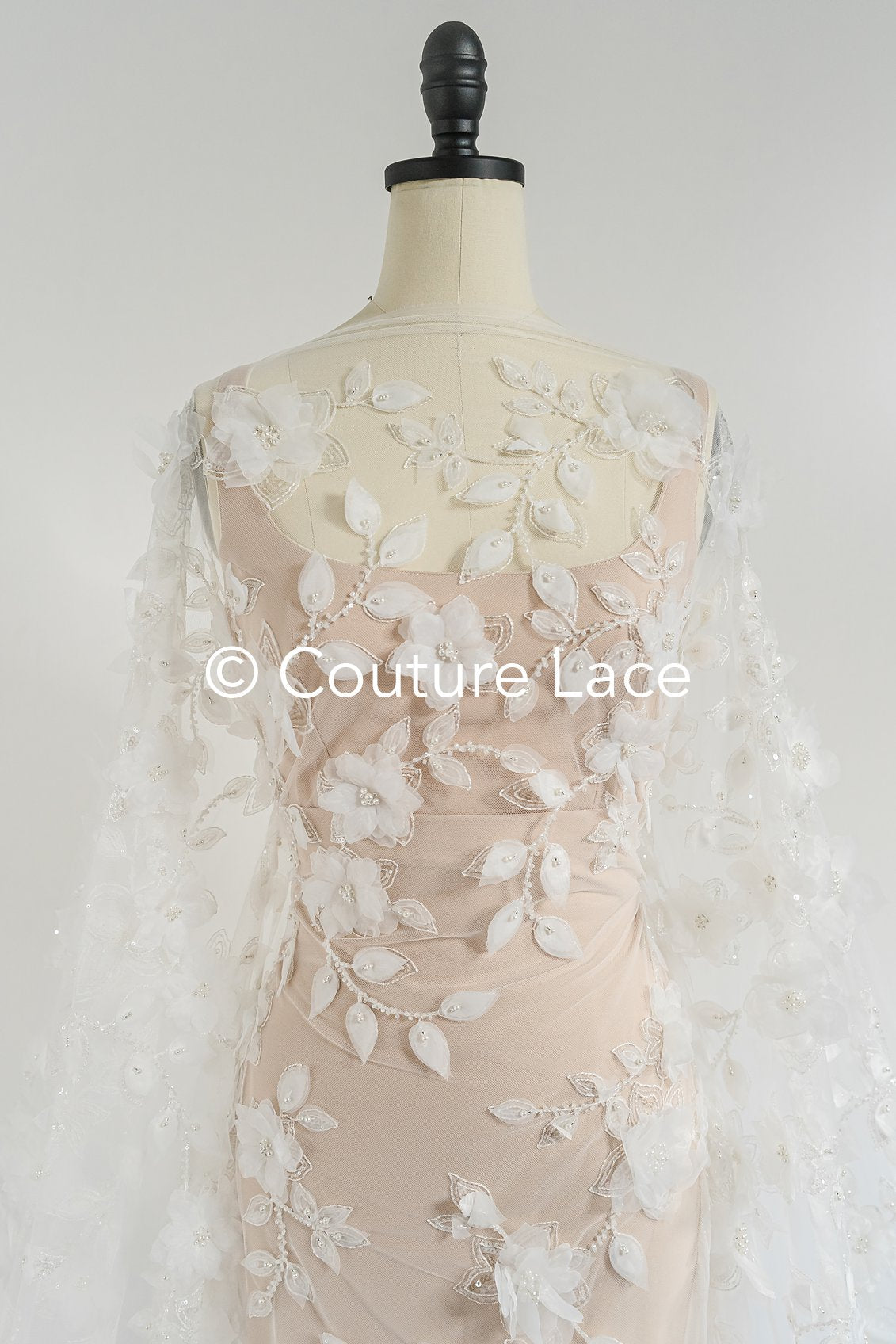 Exquisite Florale Spitze für Brautkleider, Jäckchen und Hochzeitsaccessoires // L25-717