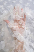 Encaje floral lujoso para vestidos de novia con flores 3D hechas a mano // L25-718