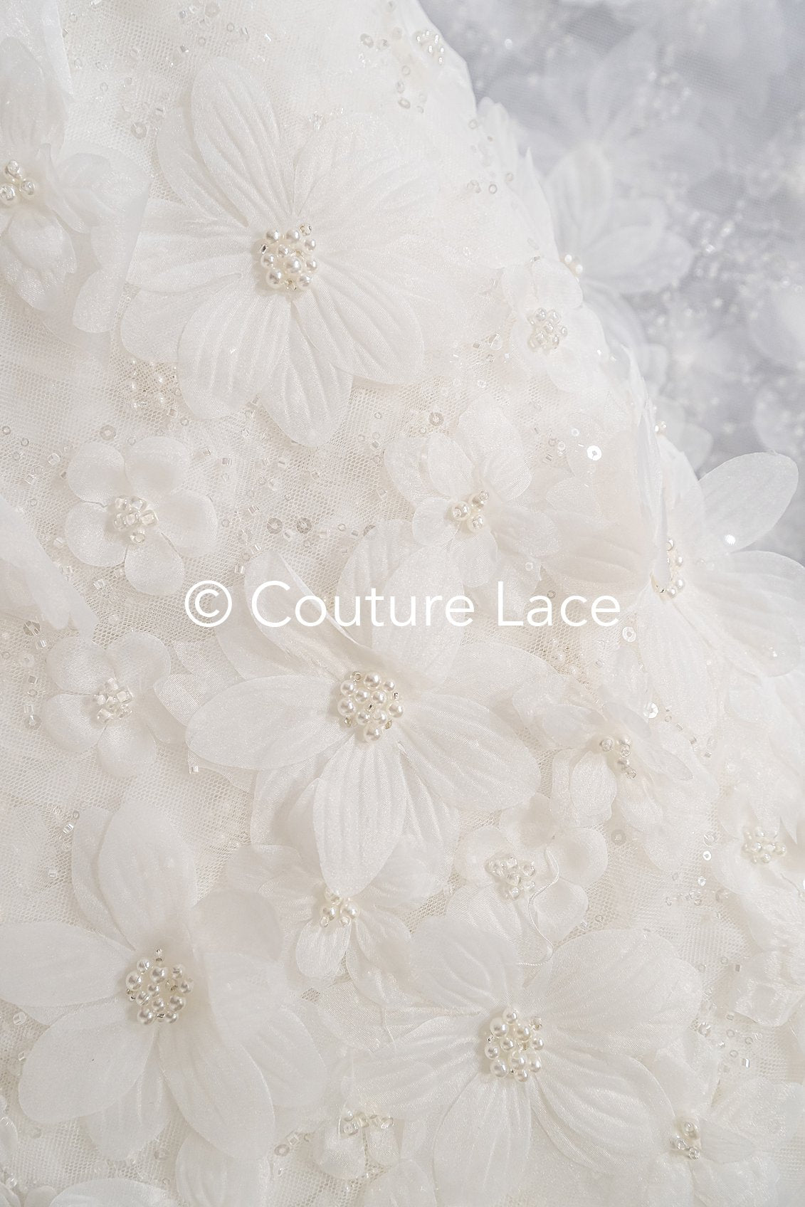 Luxuriöse Florale Spitze für Brautkleider mit handgemachten 3D Blumen // L25-718