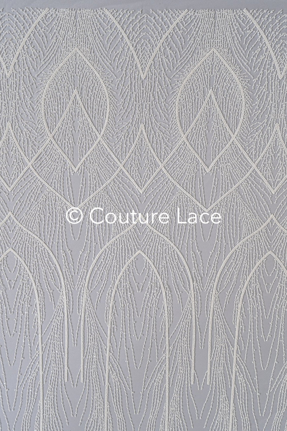 Schwere luxuriöse Perlenstickerei/ Brautspitze mit symmetrischen Muster // L25-728