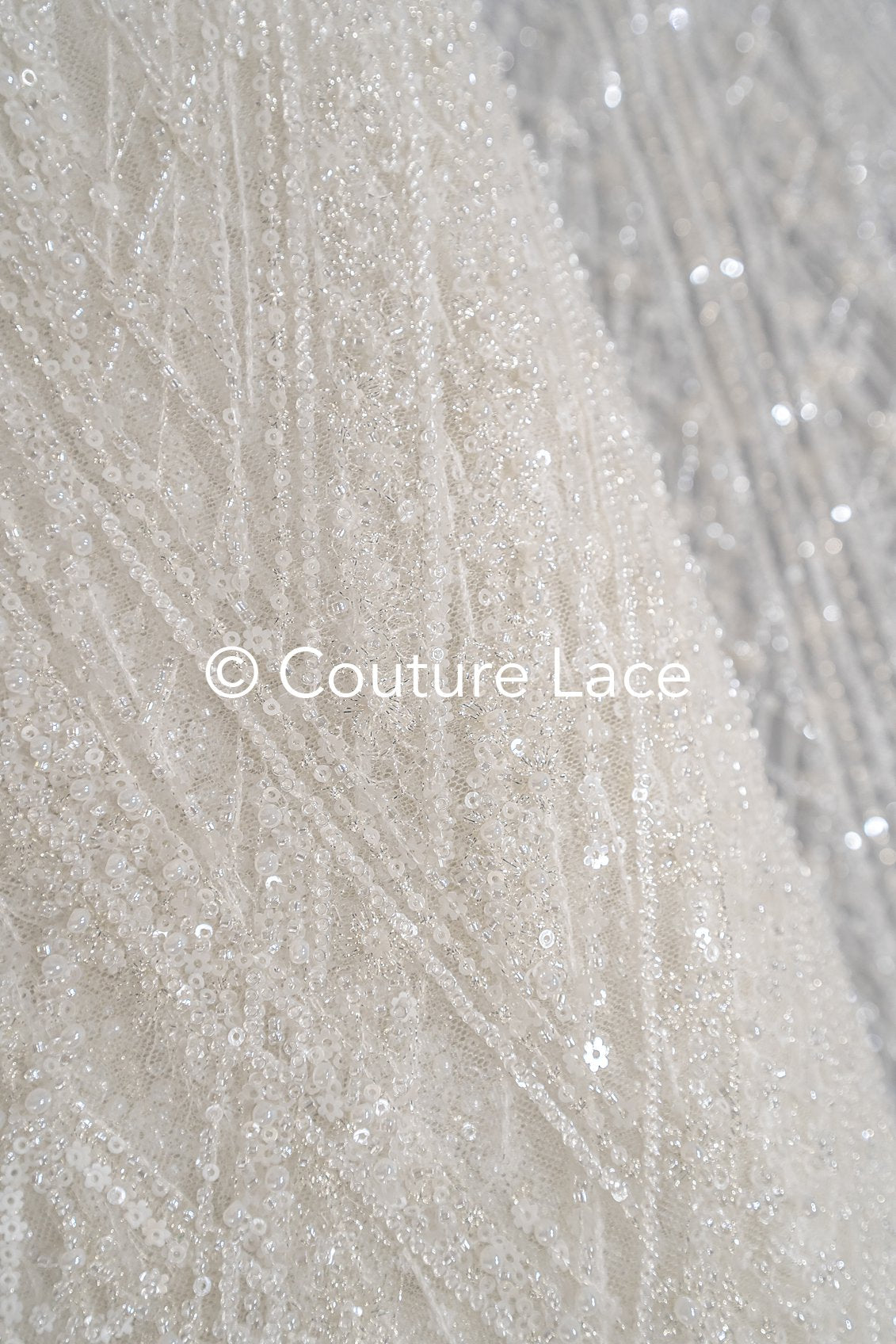 Geometrische Perlenbestickte Brautspitze/ Luxuriöse Perlenspitze für Brautkleider // L25-730