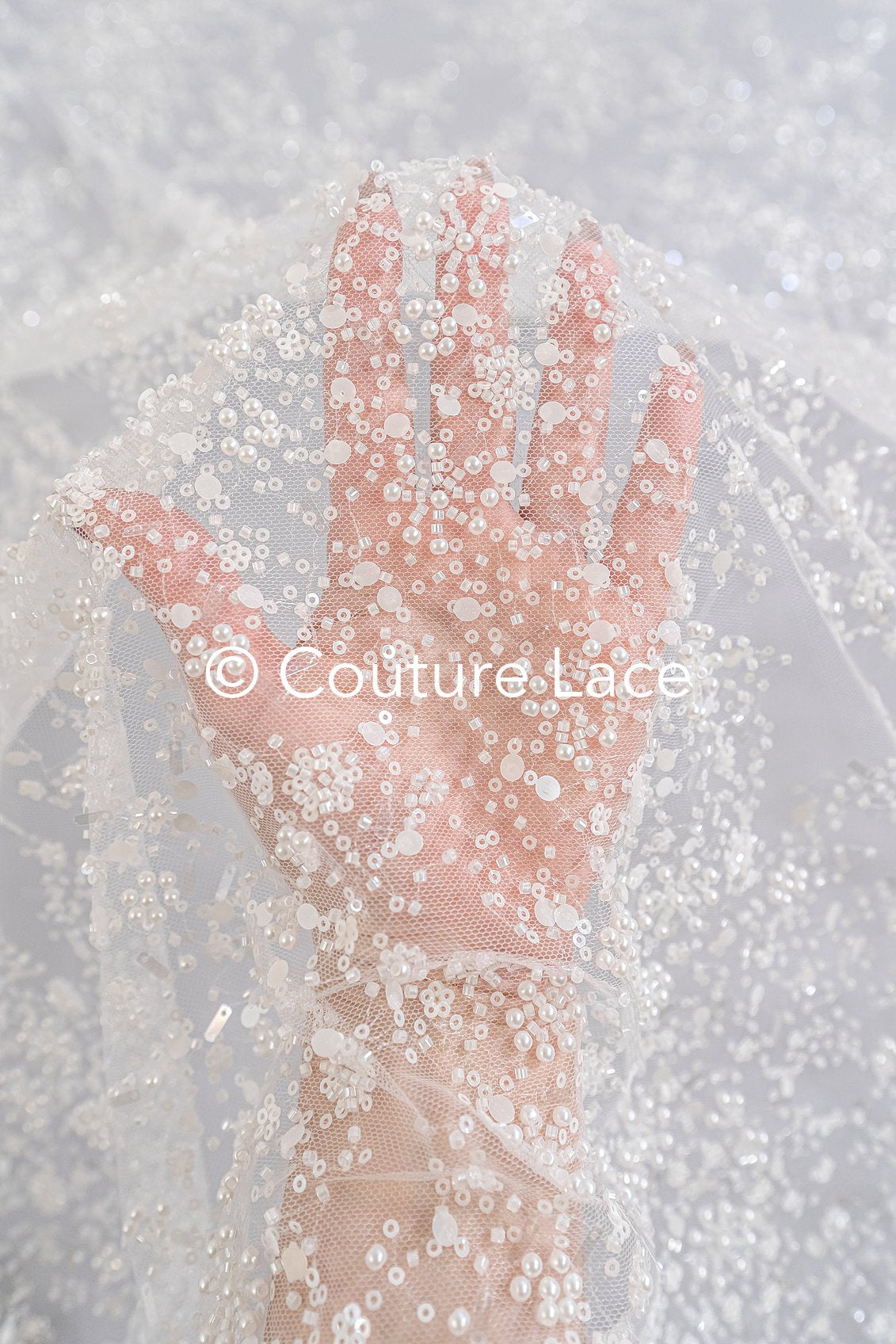 Perlenbestickte Brautspitze/ Perlenstickerei für Brautkleider/ Brautstoffe  // L25-733