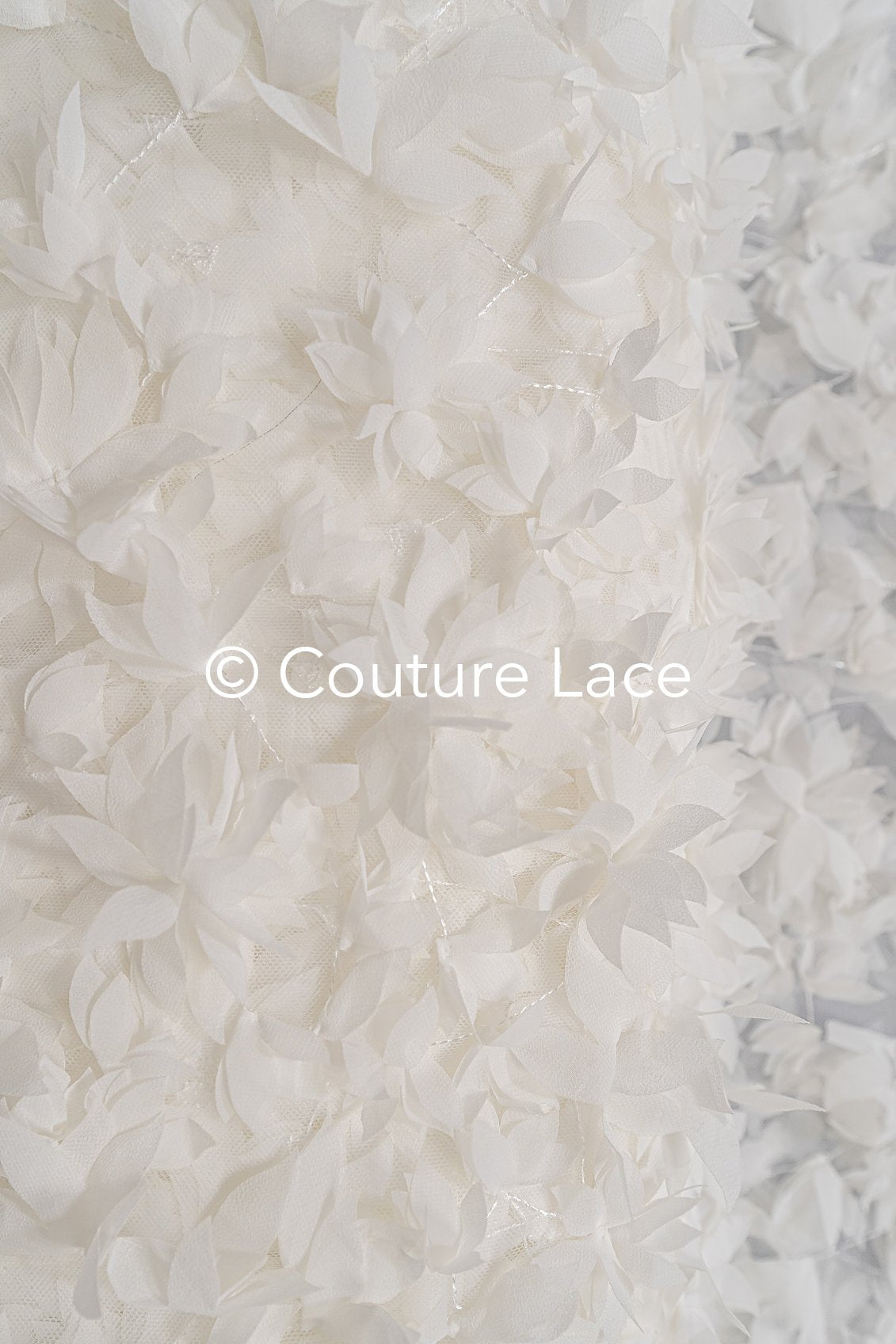 Luxuriöse 3D Blumen Handbestickte Brautspitze – Perfekt für Hochzeitsmode und Couture // L25-735
