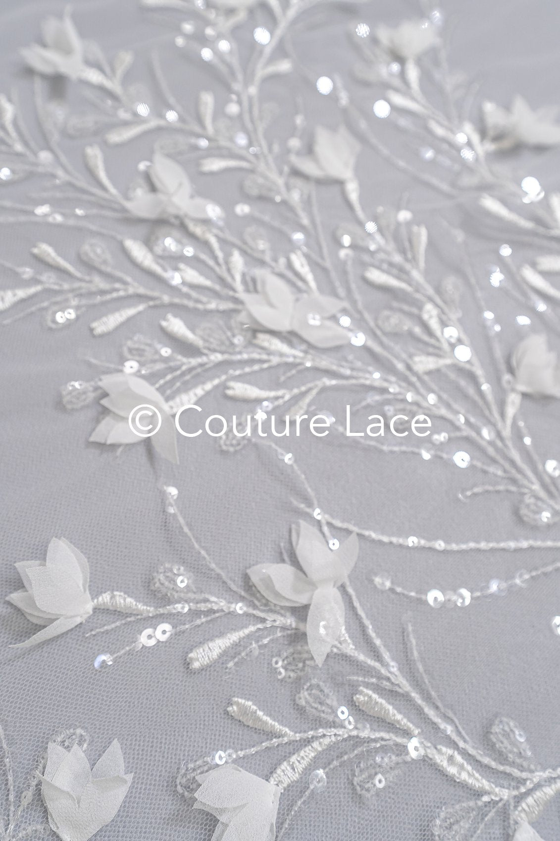 Romantische 3D Blumen Handbestickte Brautspitze – Perfekt für Brautkleider und Braut-Couture // L25-736