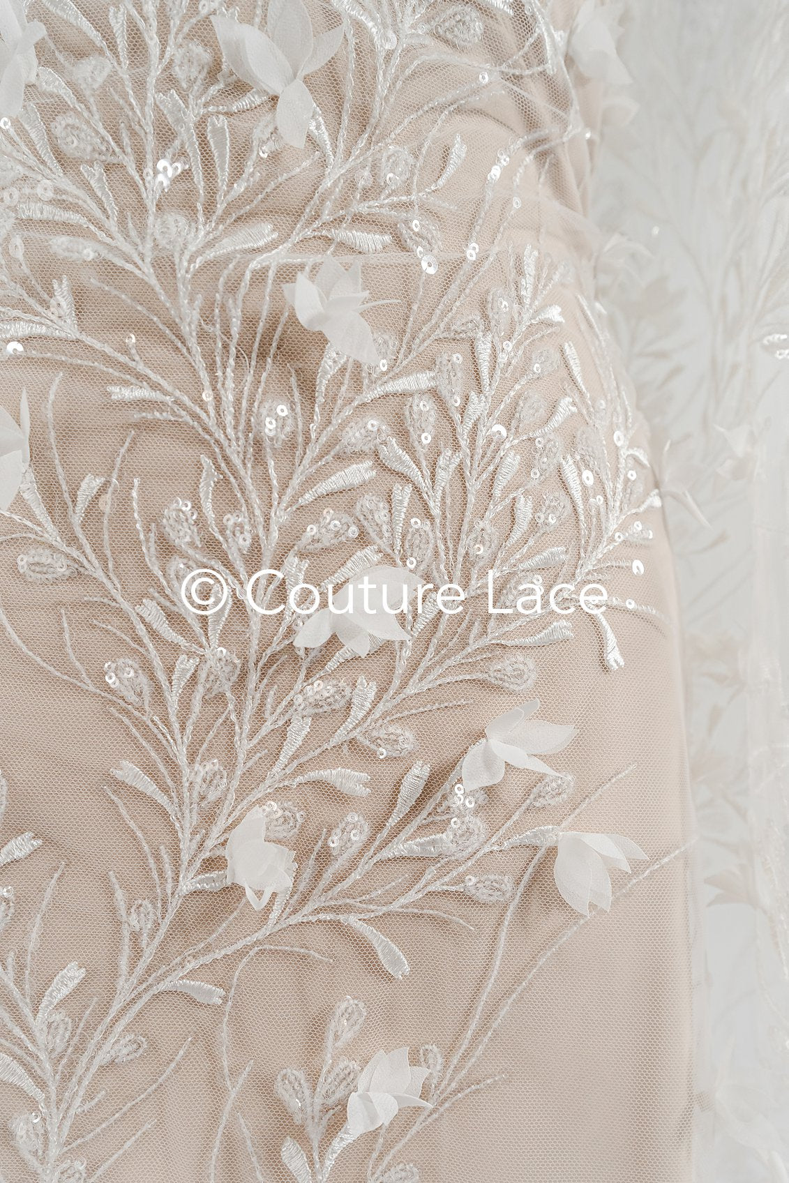 Romantische 3D Blumen Handbestickte Brautspitze – Perfekt für Brautkleider und Braut-Couture // L25-736