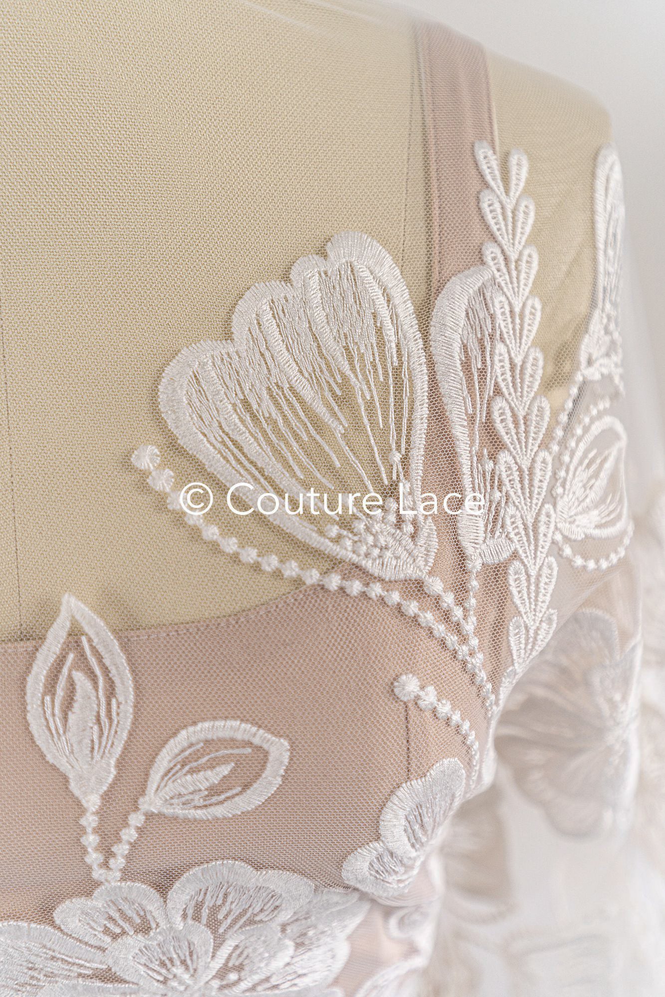 Encaje nupcial boho con estampado floral / encaje boho para vestido de novia // L25-756