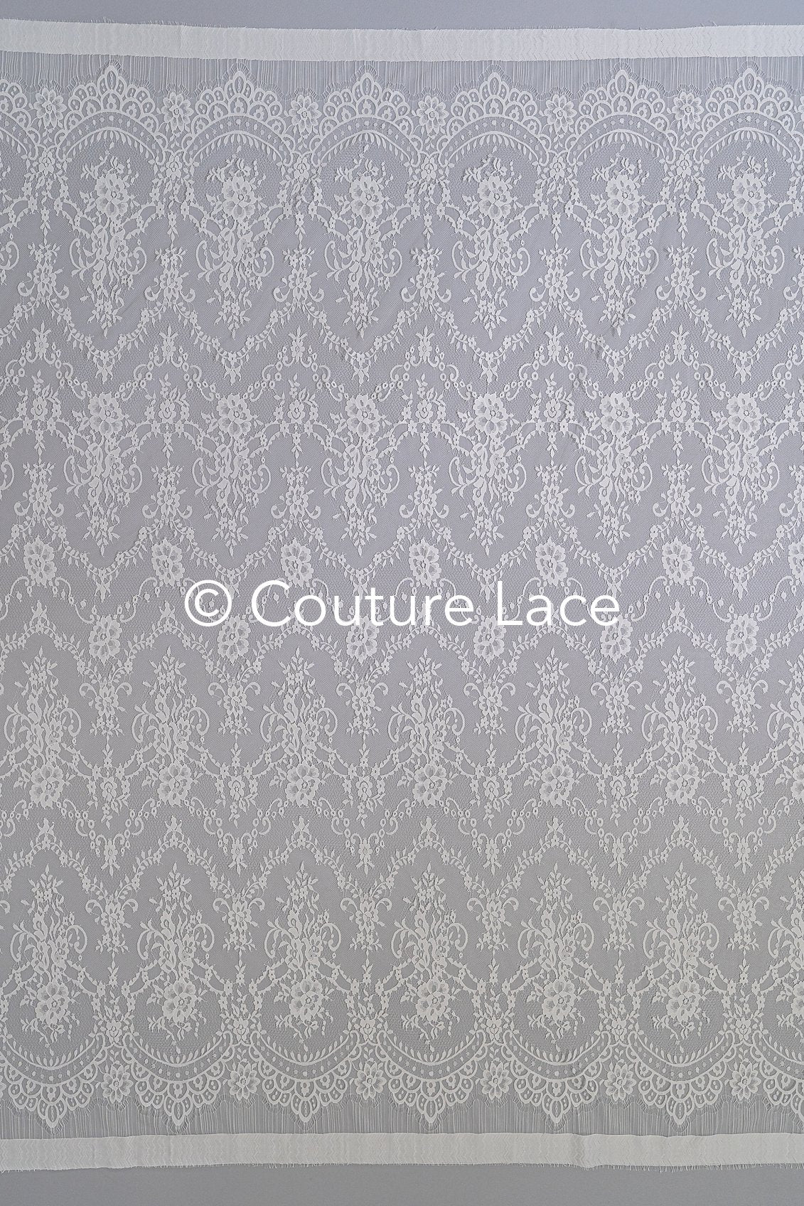 3 mètres de dentelle florale française / Dentelle de mariée Chantilly française // L25-760