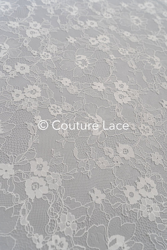 3 mètres de dentelle florale française / Dentelle de Chantilly française pour mariée // L25-761