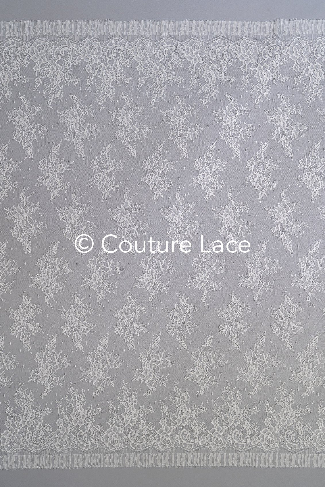 3 mètres de dentelle florale française / Dentelle Chantilly française pour mariée // L25-763