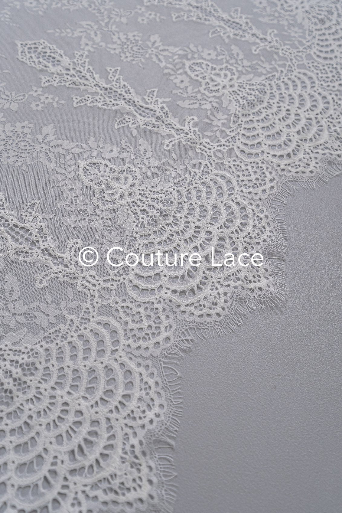 3 MÈTRES Tissu de dentelle de mariée/ Dentelle de robe de soirée douce/ Dentelle florale blanc cassé/ Dentelle de lingerie/ Tissu de dentelle de mariage de cils// C17-003 