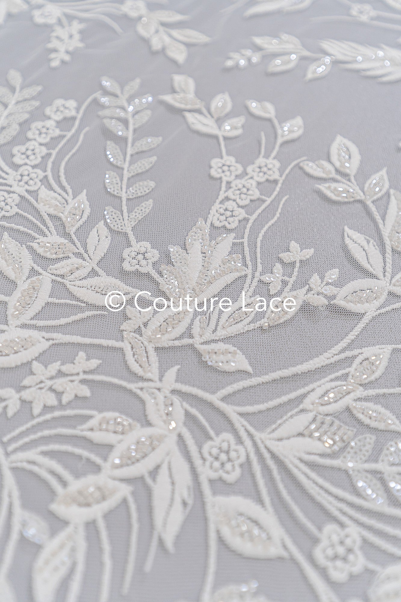 Exquisite Florale Spitze für Brautkleider, Luxus Brautspitze mit Perlenstickerei // L25-789