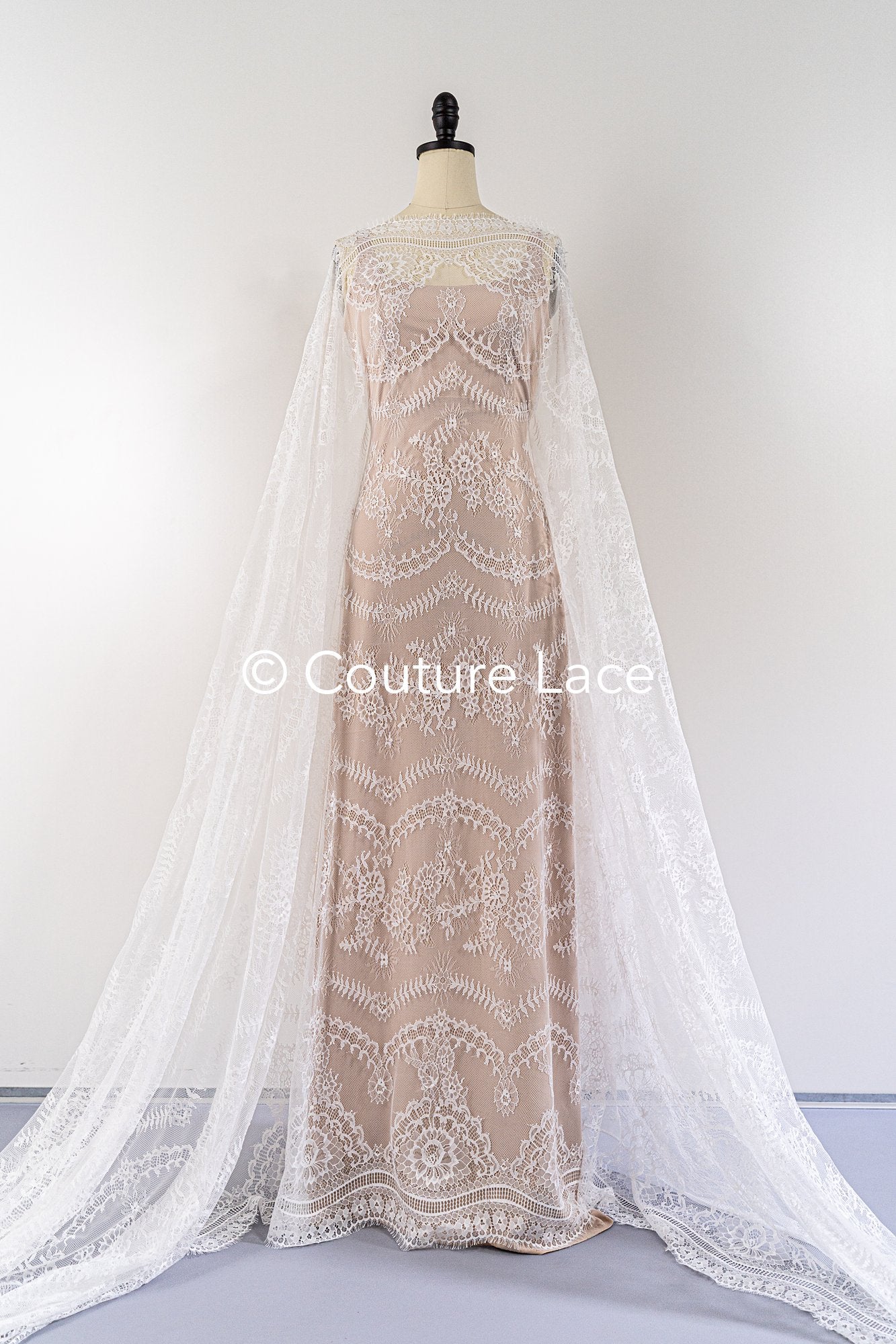 3 mètres de dentelle florale française / dentelle Chantilly française pour mariée // L25-796