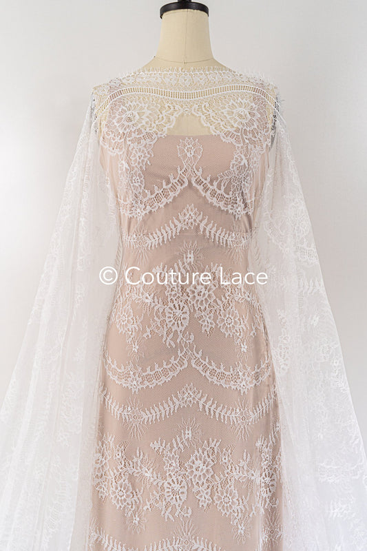 3 mètres de dentelle florale française / dentelle Chantilly française pour mariée // L25-796