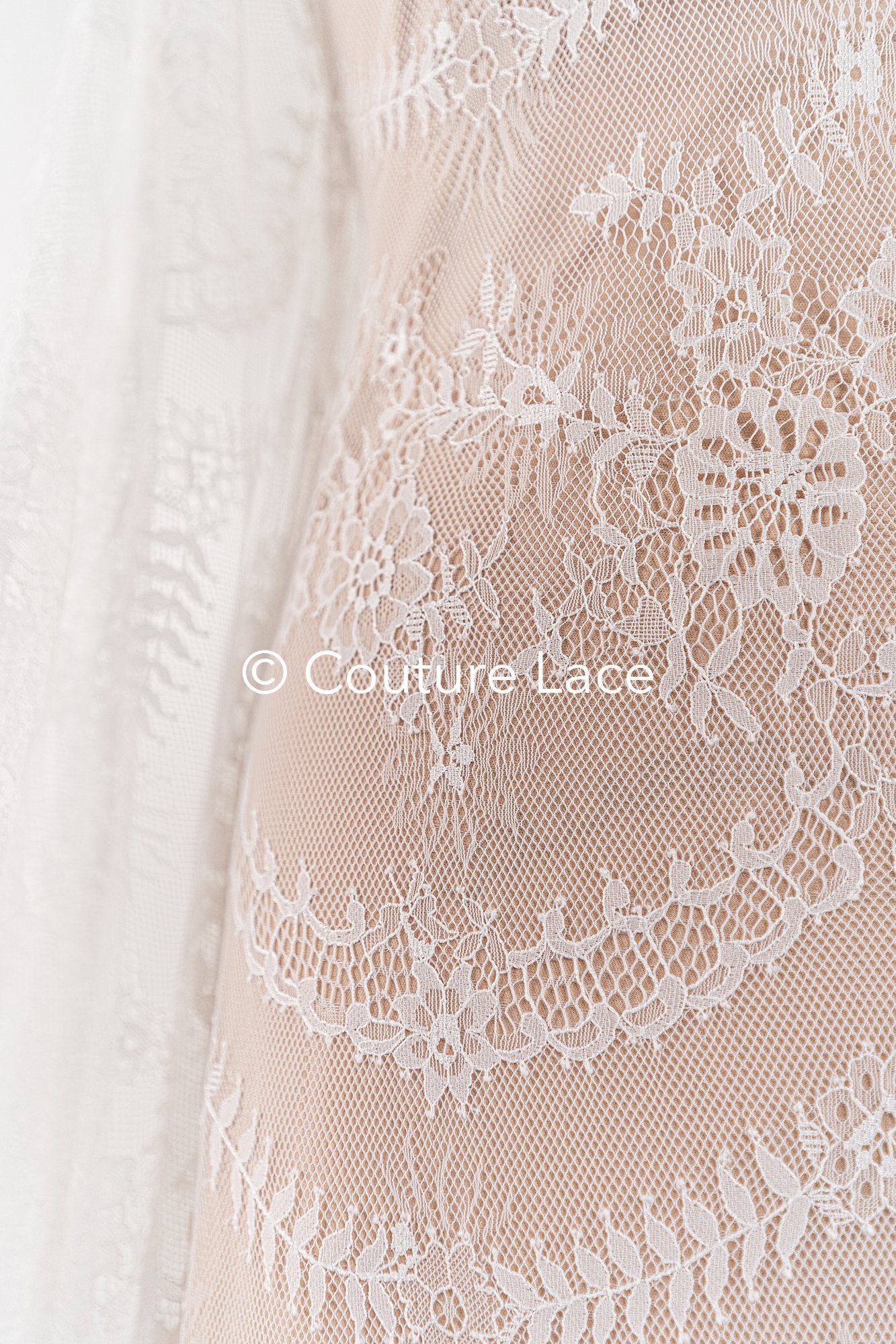 3 mètres de dentelle florale française / dentelle Chantilly française pour mariée // L25-796