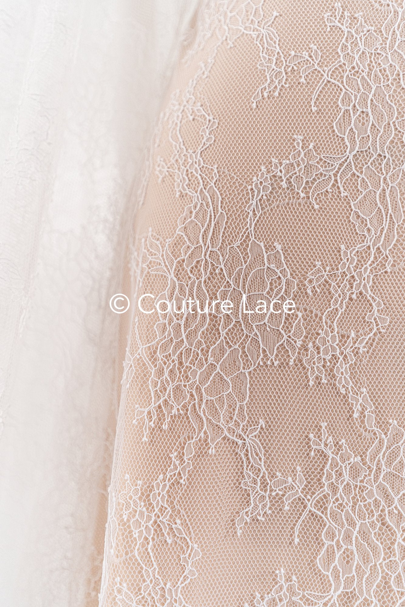 3 mètres de dentelle florale française / dentelle Chantilly française pour mariée // L25-798