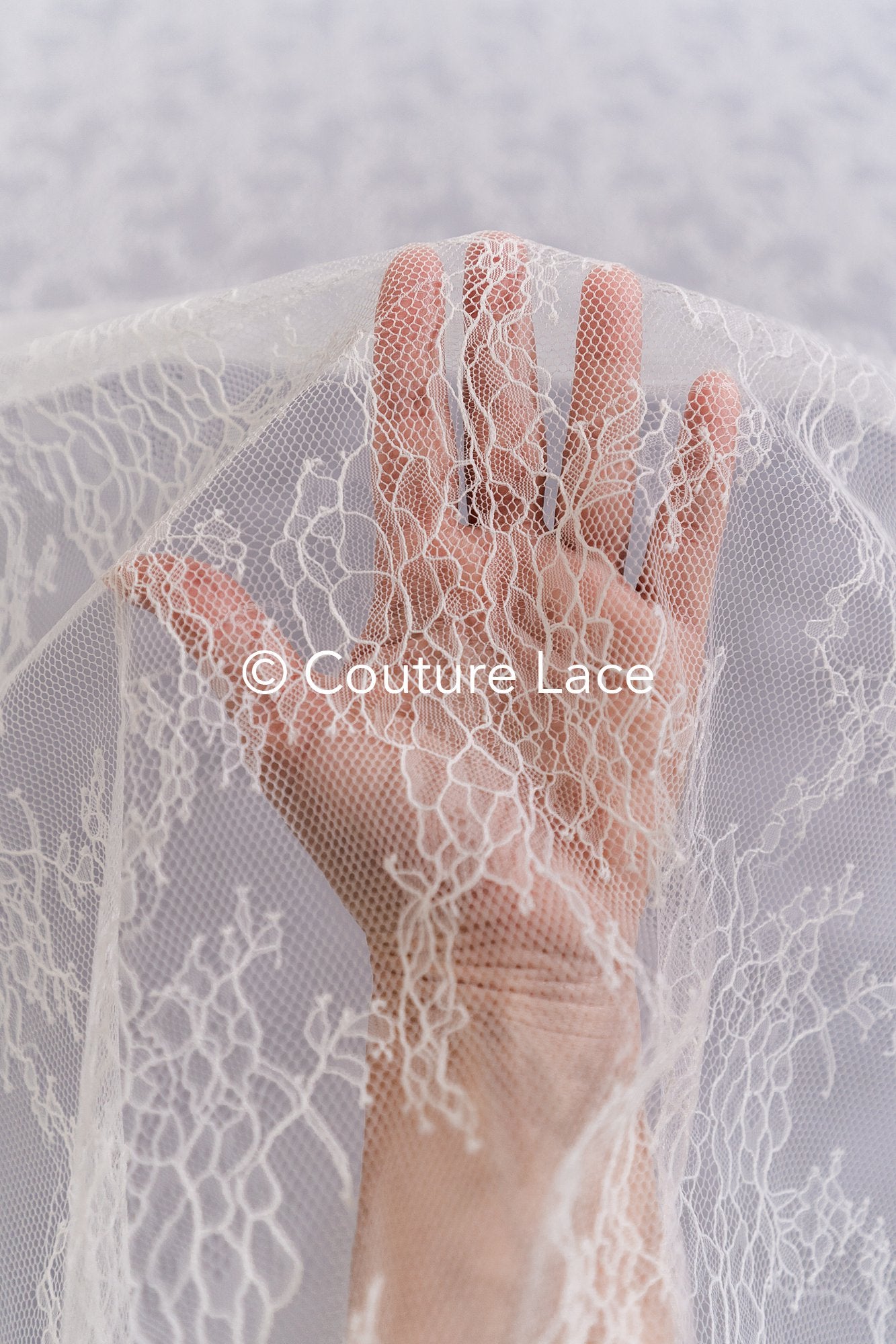 3 mètres de dentelle florale française / dentelle Chantilly française pour mariée // L25-798