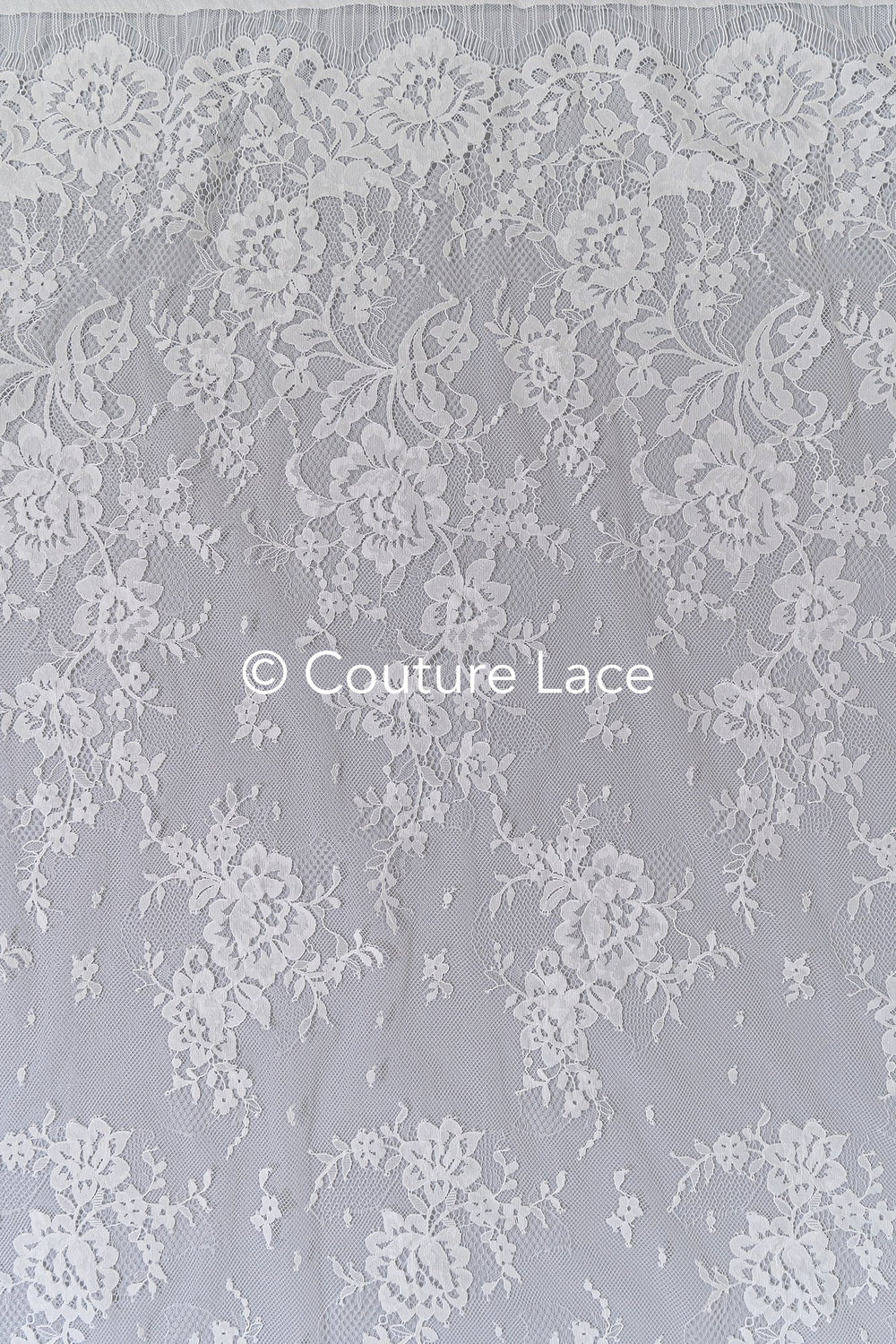 3 mètres de dentelle florale française / Dentelle de mariée Chantilly française // L25-800