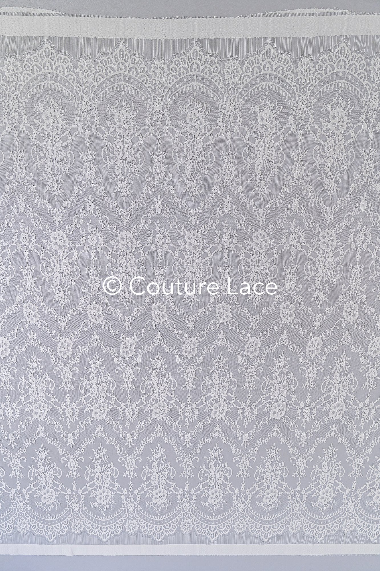 3 mètres de dentelle florale française / Dentelle de mariée Chantilly française // L25-801