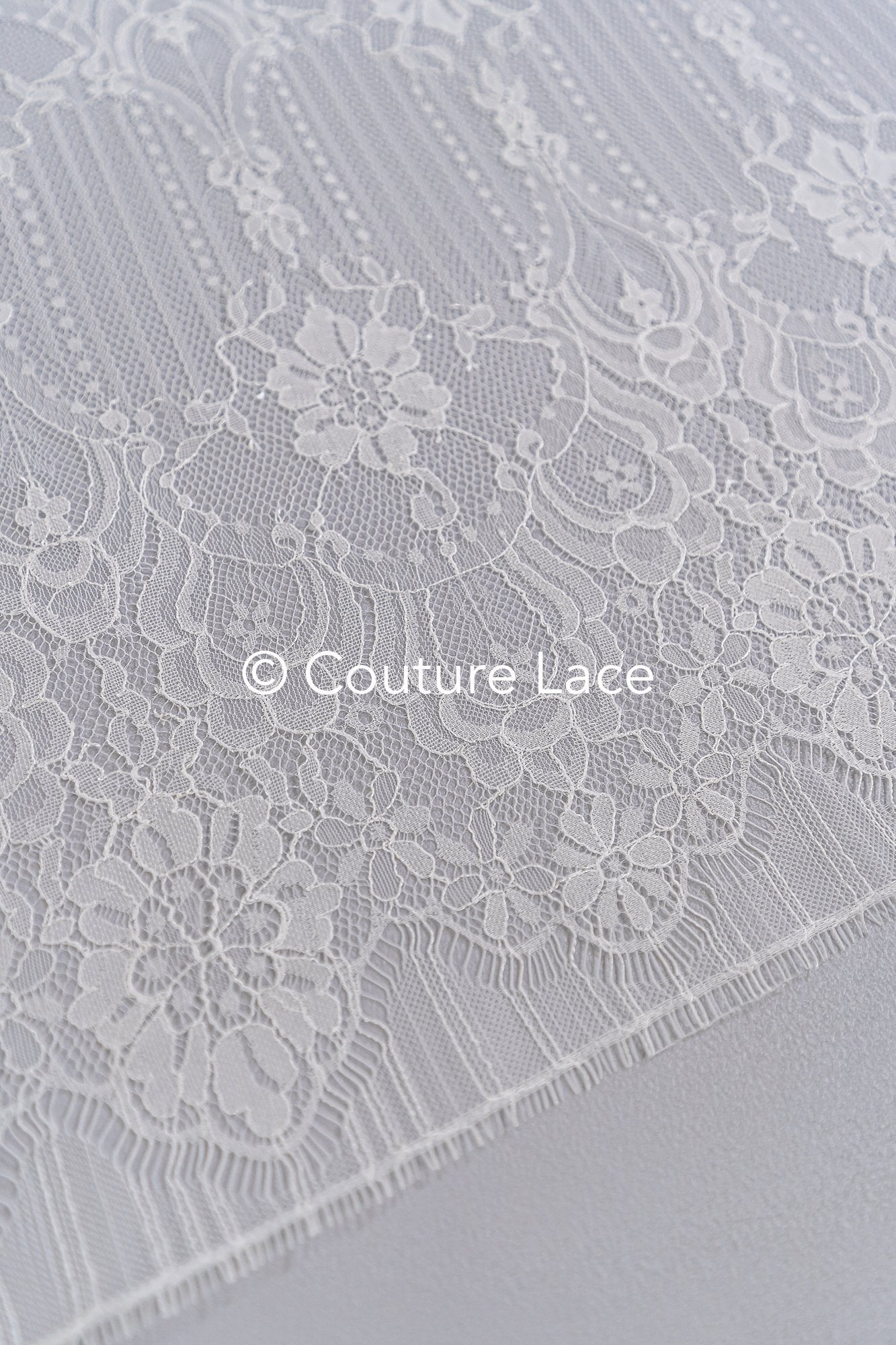 3 mètres de dentelle florale française / Bordure en dentelle Chantilly française pour mariée // L25-803