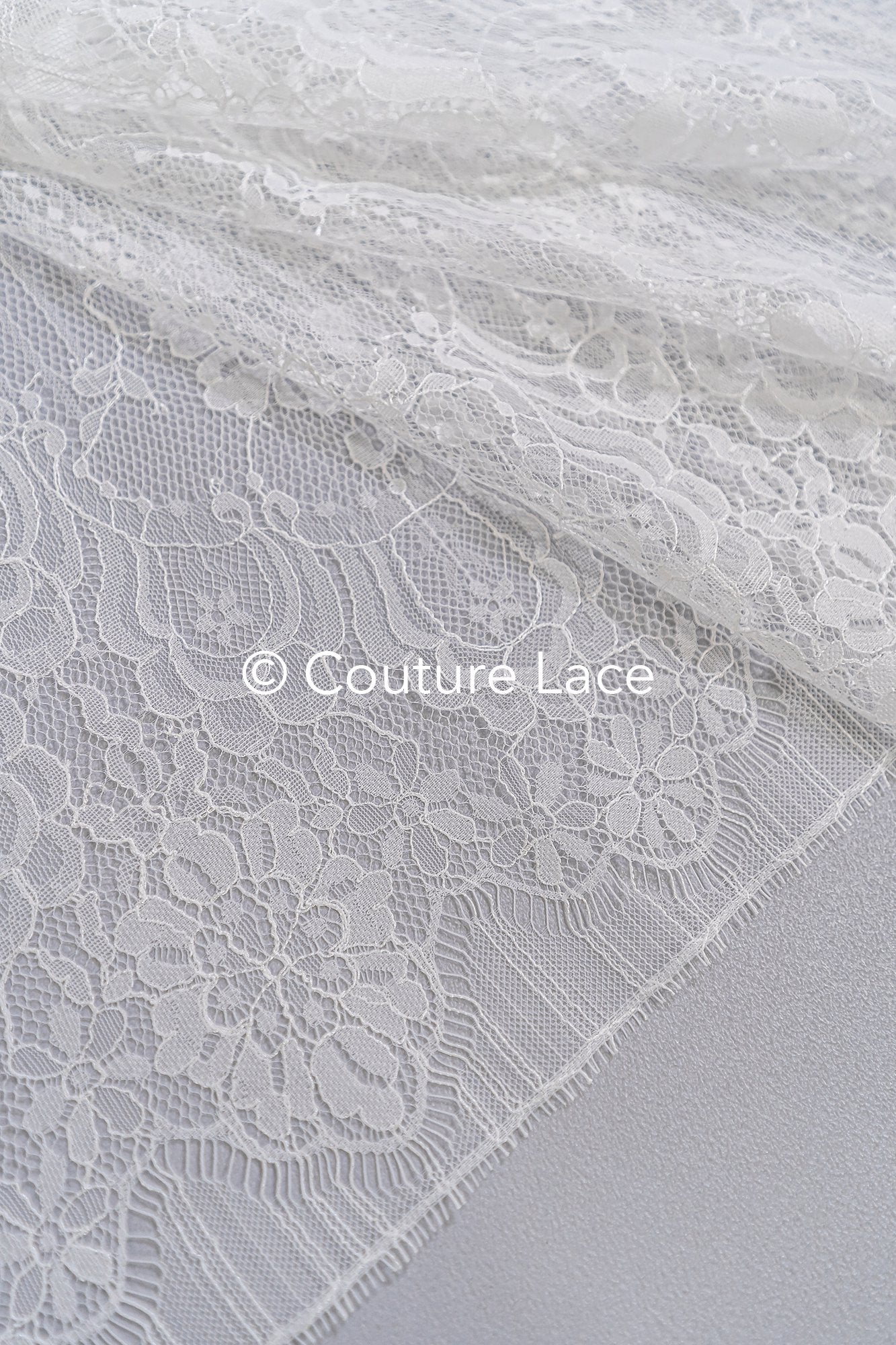 3 mètres de dentelle florale française / Bordure en dentelle Chantilly française pour mariée // L25-803