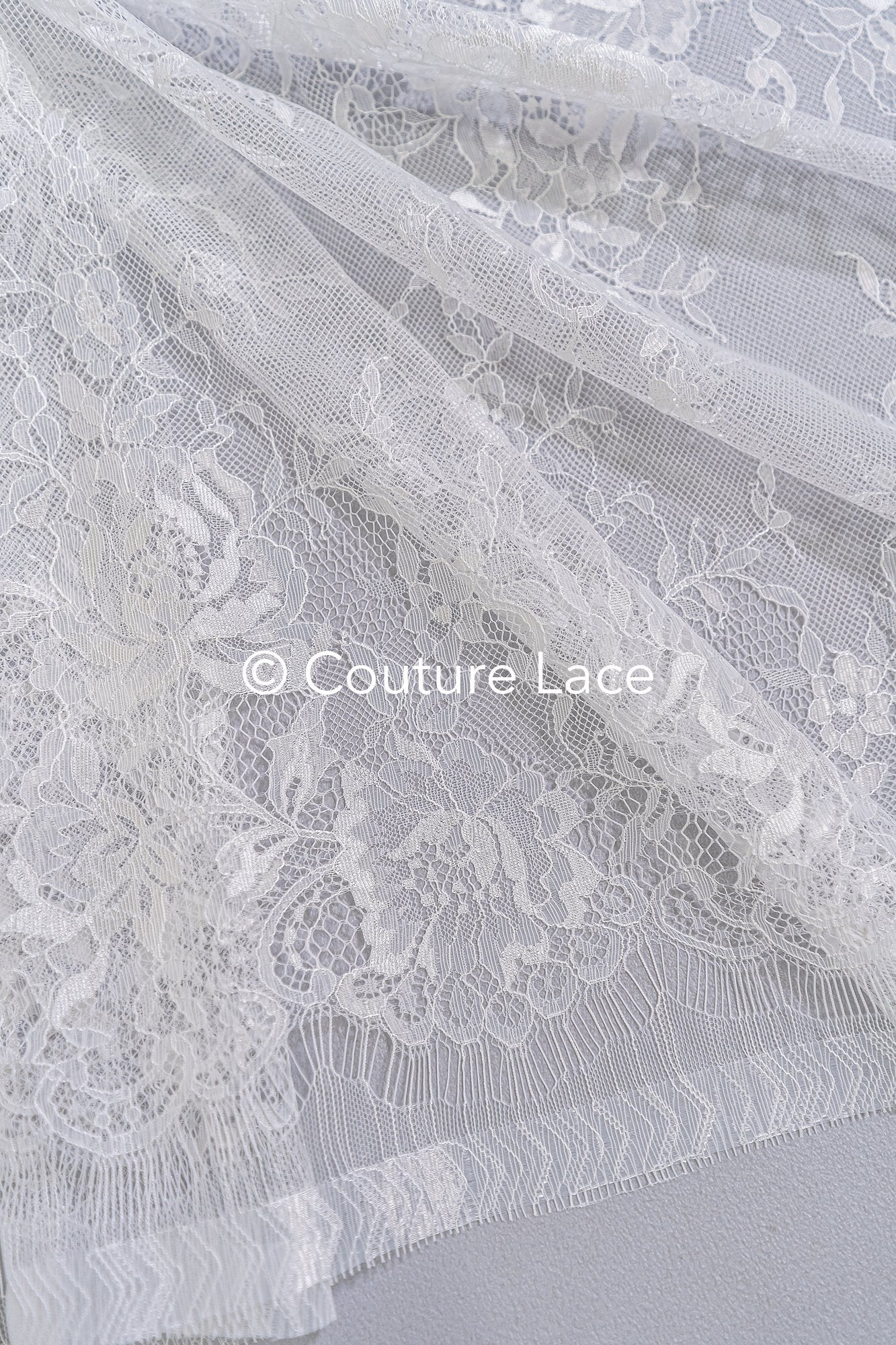 3 mètres de dentelle florale française / Bordure en dentelle Chantilly française pour mariée // L25-804