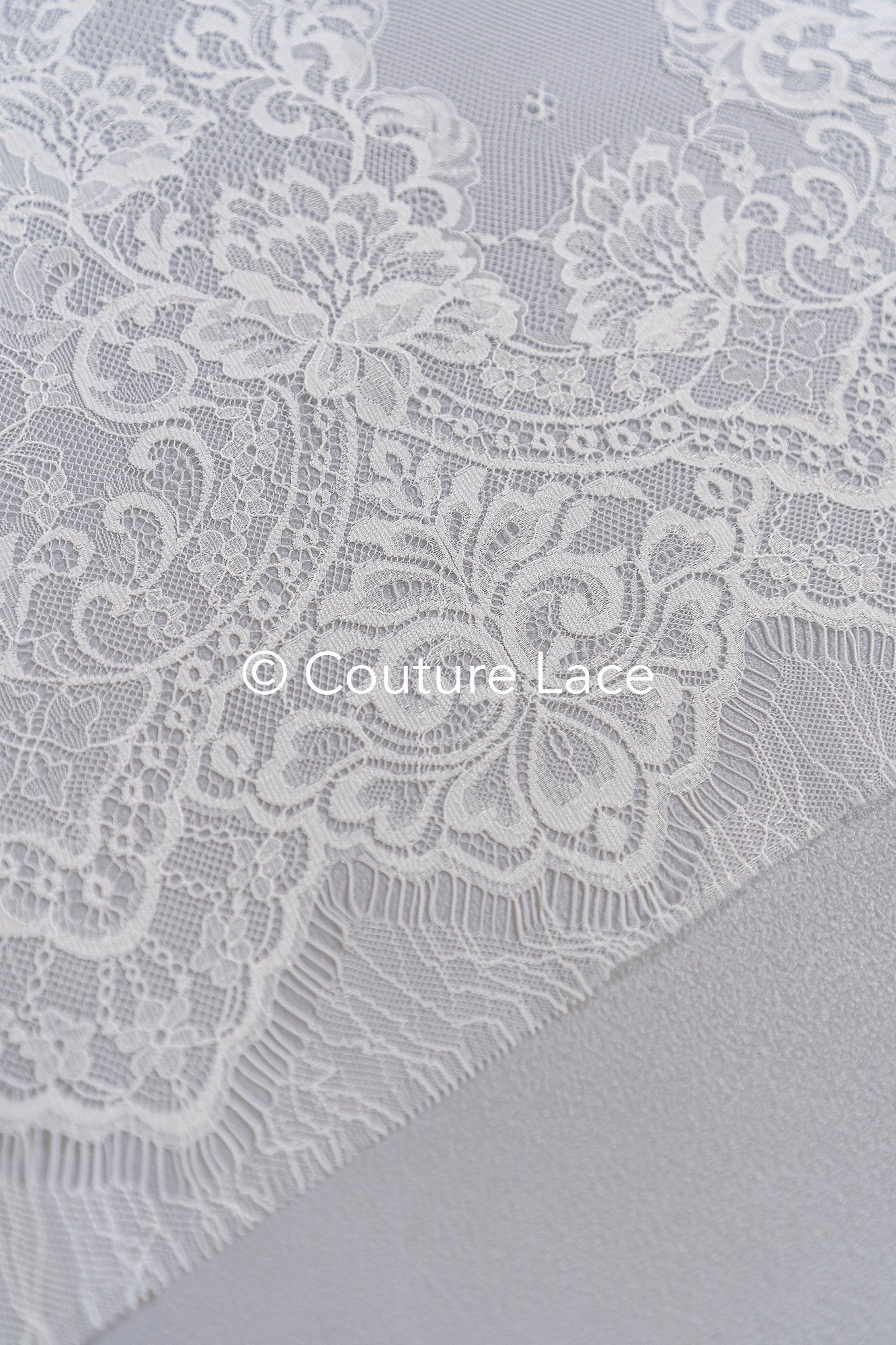 3 mètres de dentelle florale française / Bordure en dentelle Chantilly française pour mariée // L25-805