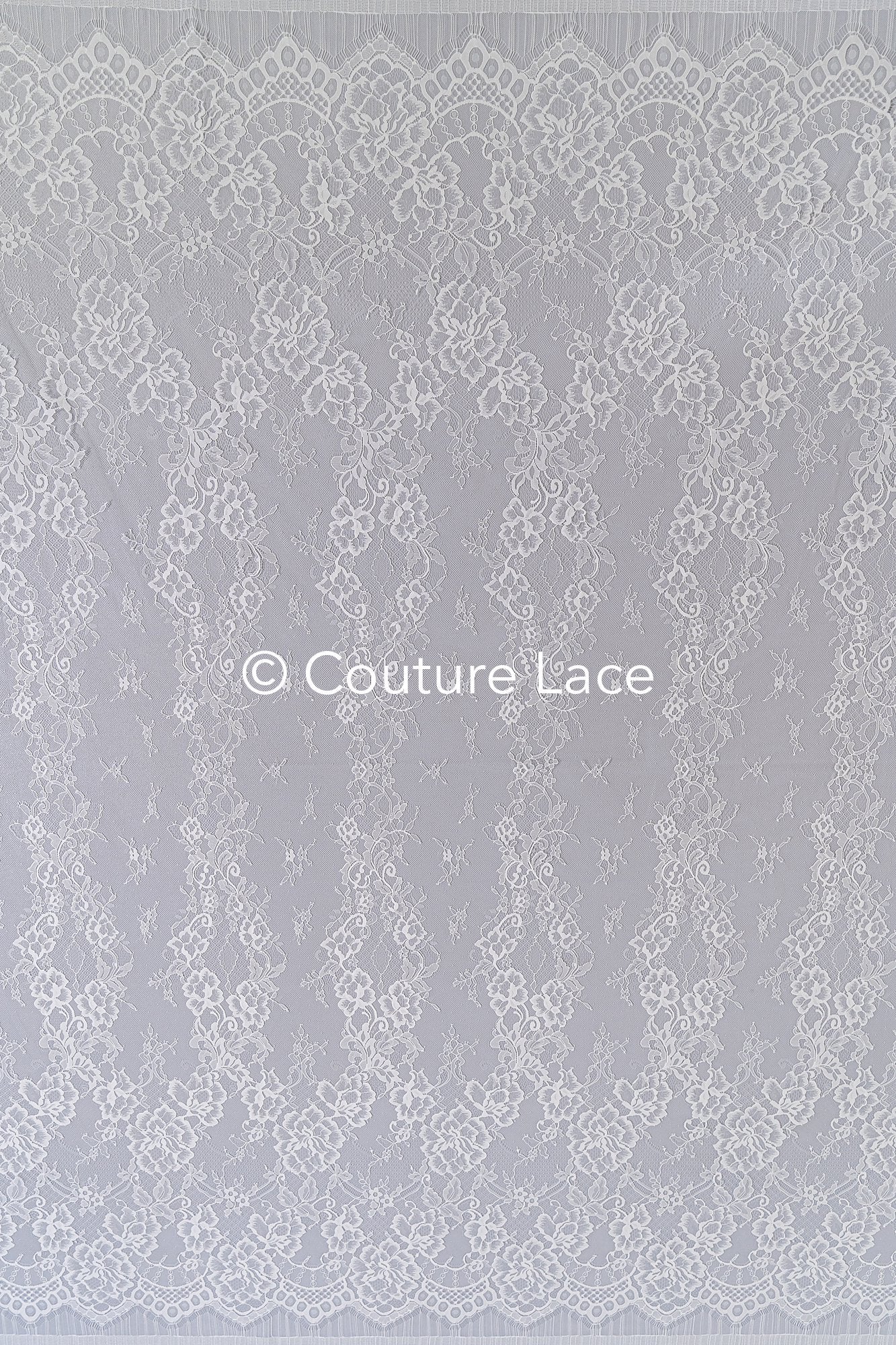 3 mètres de dentelle florale française / Dentelle de mariée Chantilly française // L25-807