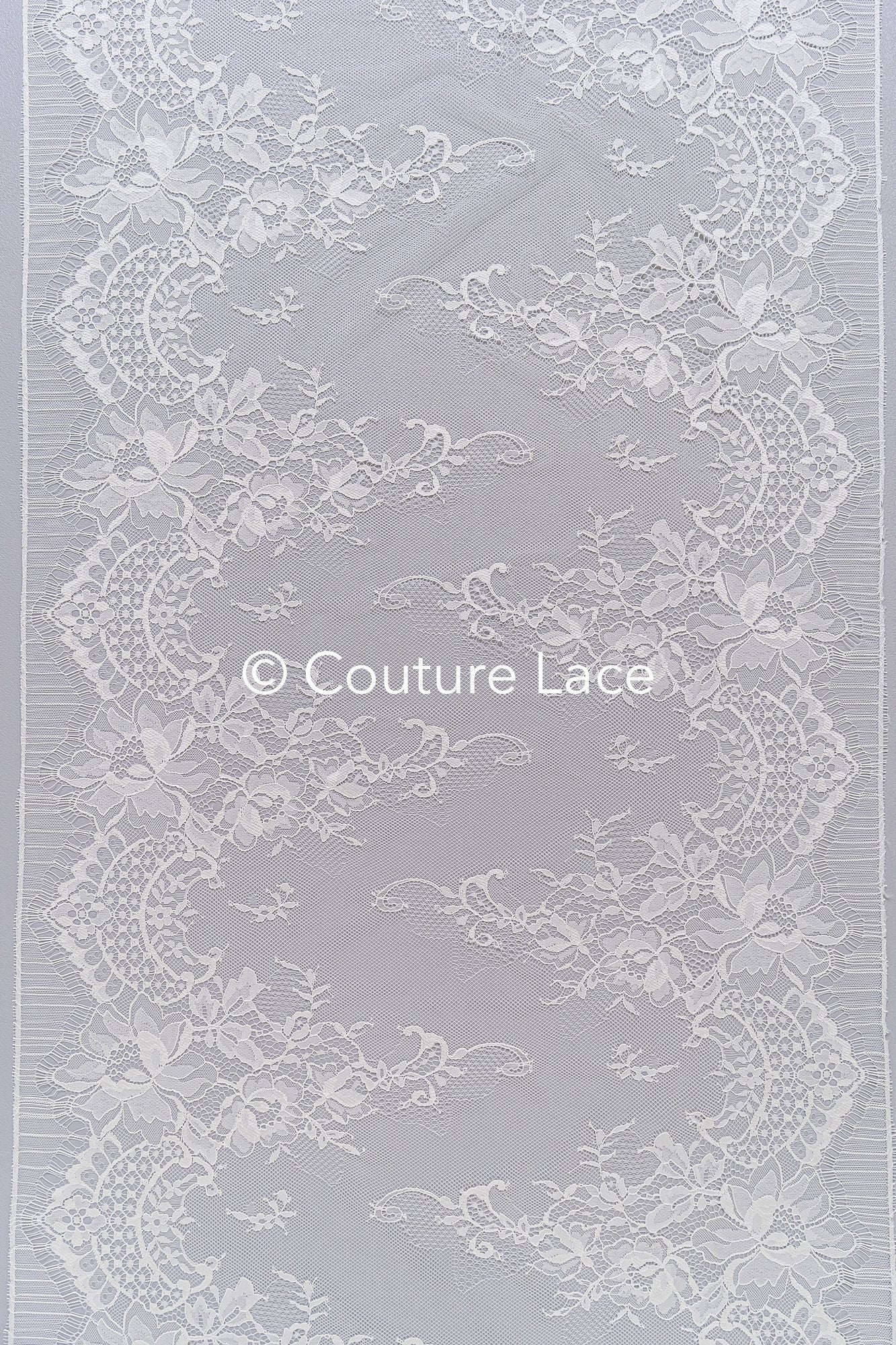 3 mètres de dentelle florale française / Dentelle Chantilly française pour mariée // L25-808