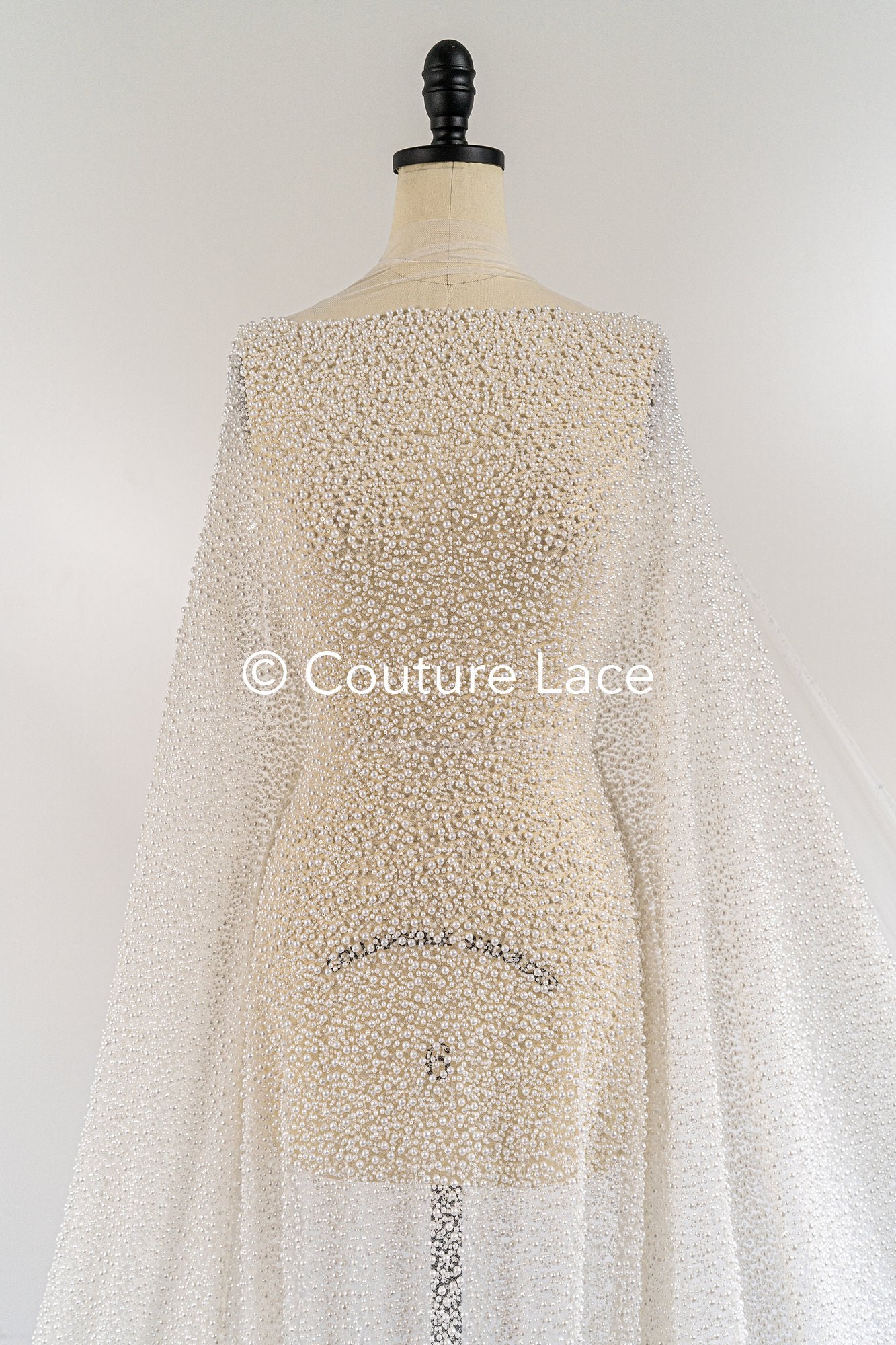 Luxuriöser Perlenstoff für Brautkleider Details und Accessoires – Glänzende Perlenstickerei // L25-816