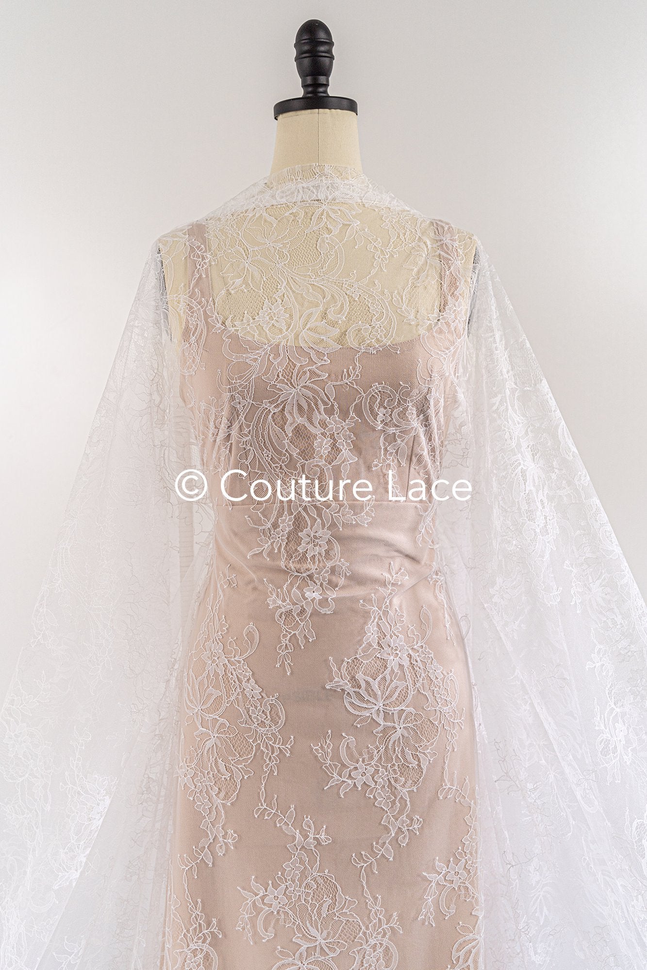 3 mètres de dentelle florale française / Dentelle florale française pour mariée // L25-052