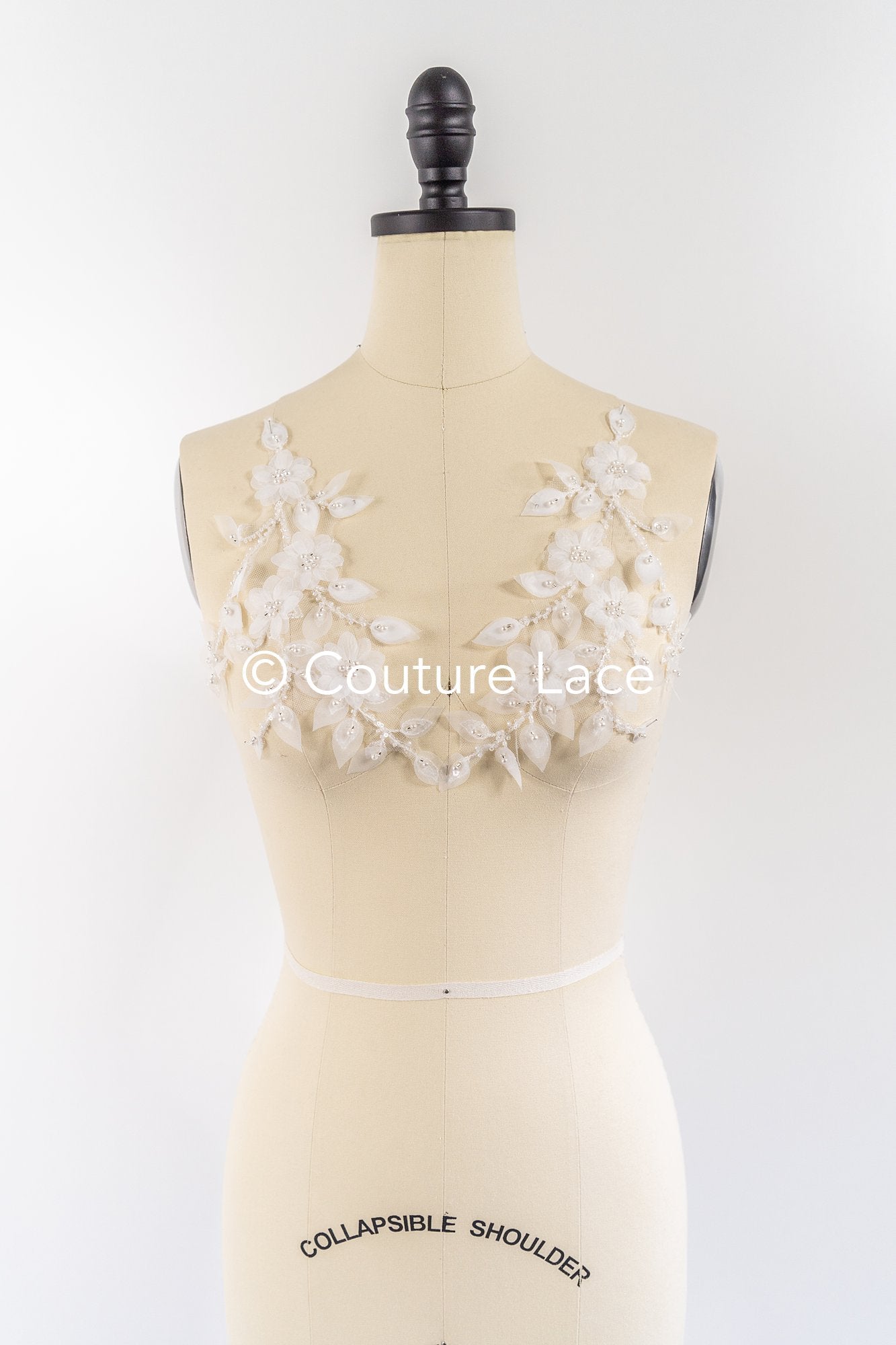 3D-Blumen Perlen-Applikationen für Brautkleider/ Brautkleidspitze Perlen Motive // A26-062